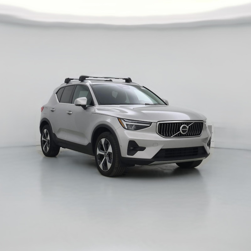 2024 Volvo XC40 B5 Plus Bright Theme