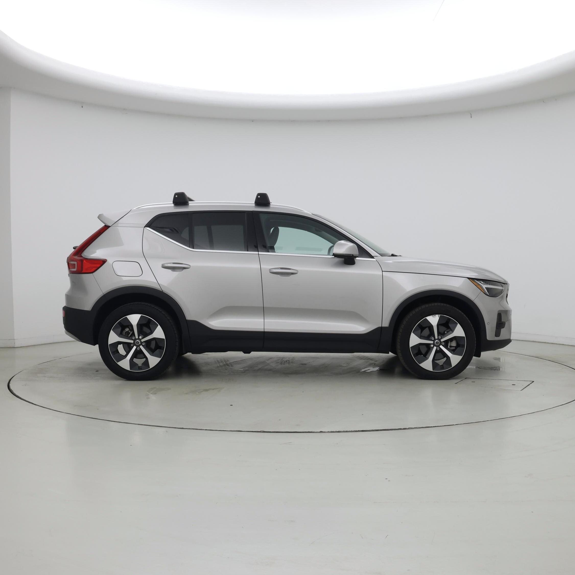 Thumbnail: 2024 Volvo XC40 - 7