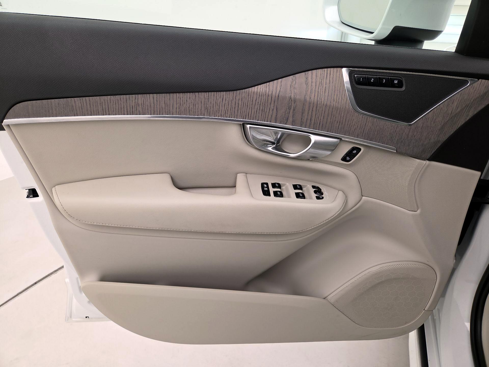 Thumbnail: 2023 Volvo XC90 - 12