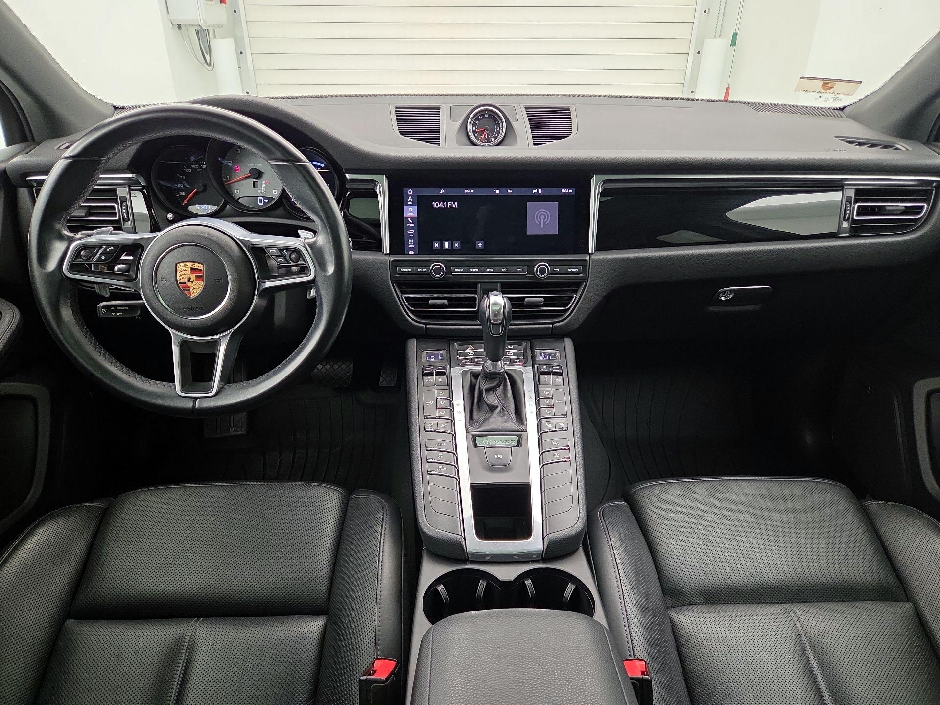 Thumbnail: 2020 Porsche Macan - 9