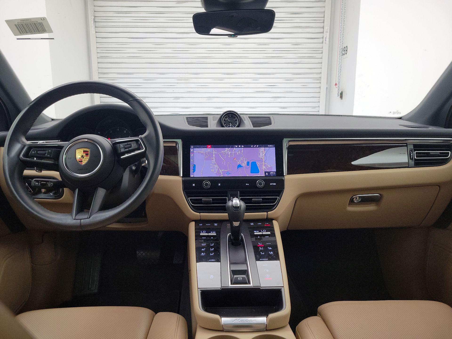 Thumbnail: 2023 Porsche Macan - 9