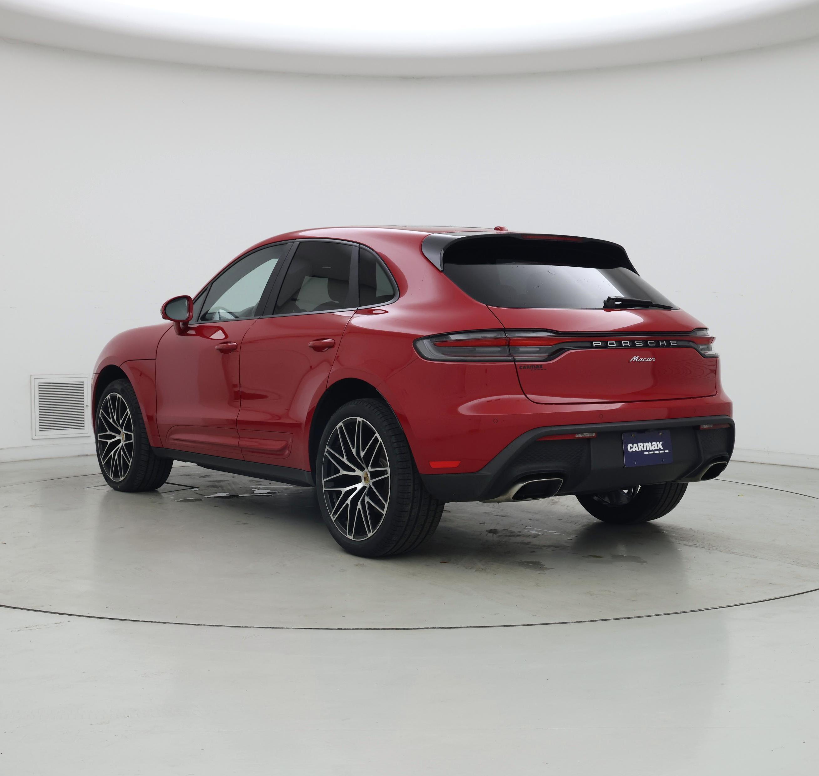 Thumbnail: 2023 Porsche Macan - 2