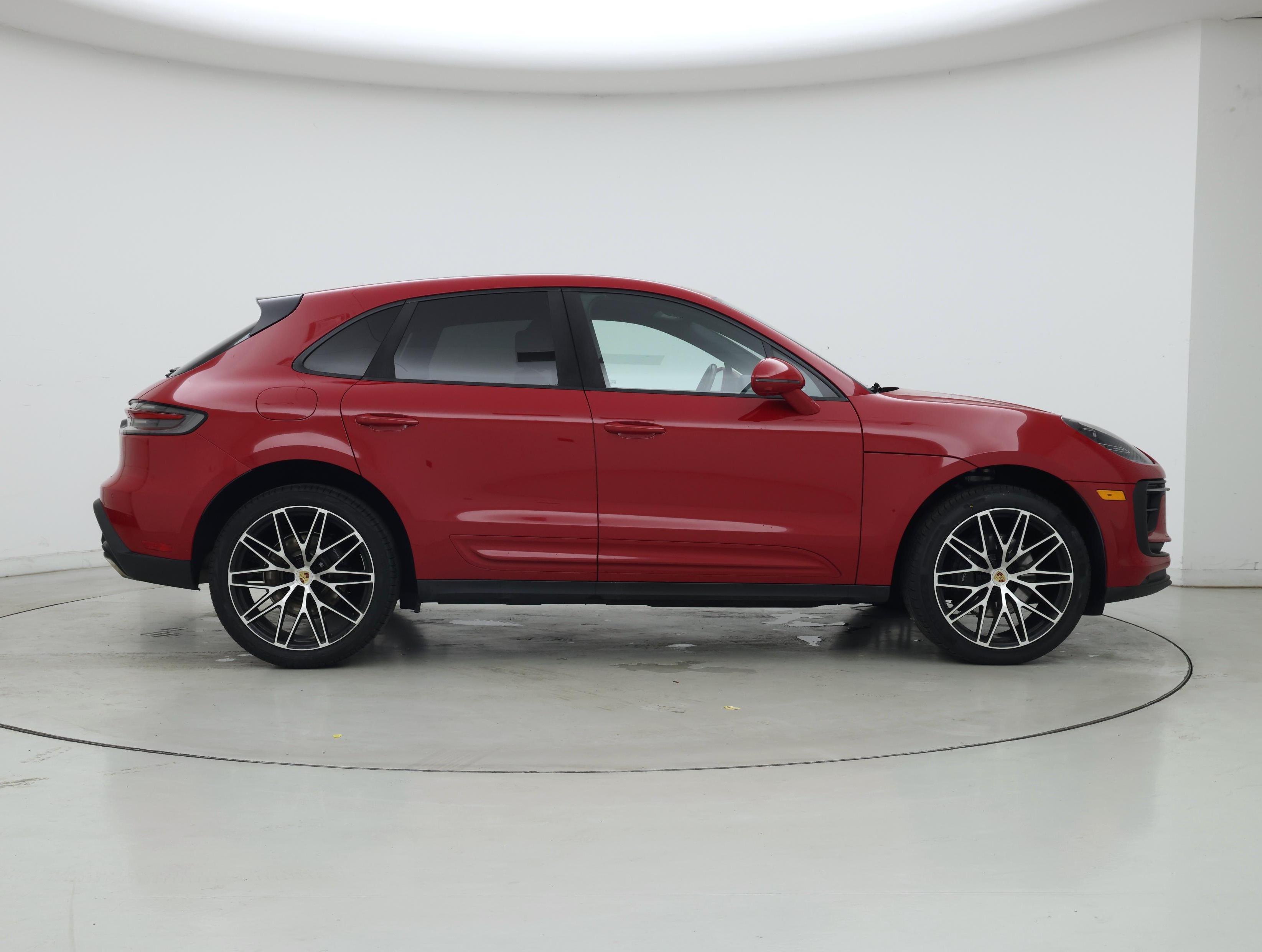 Thumbnail: 2023 Porsche Macan - 7