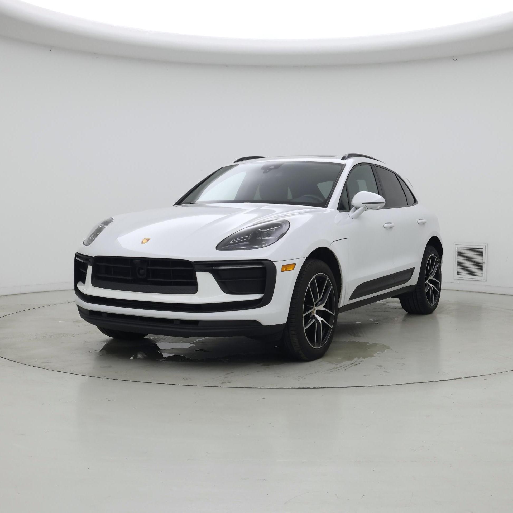 Thumbnail: 2022 Porsche Macan - 4