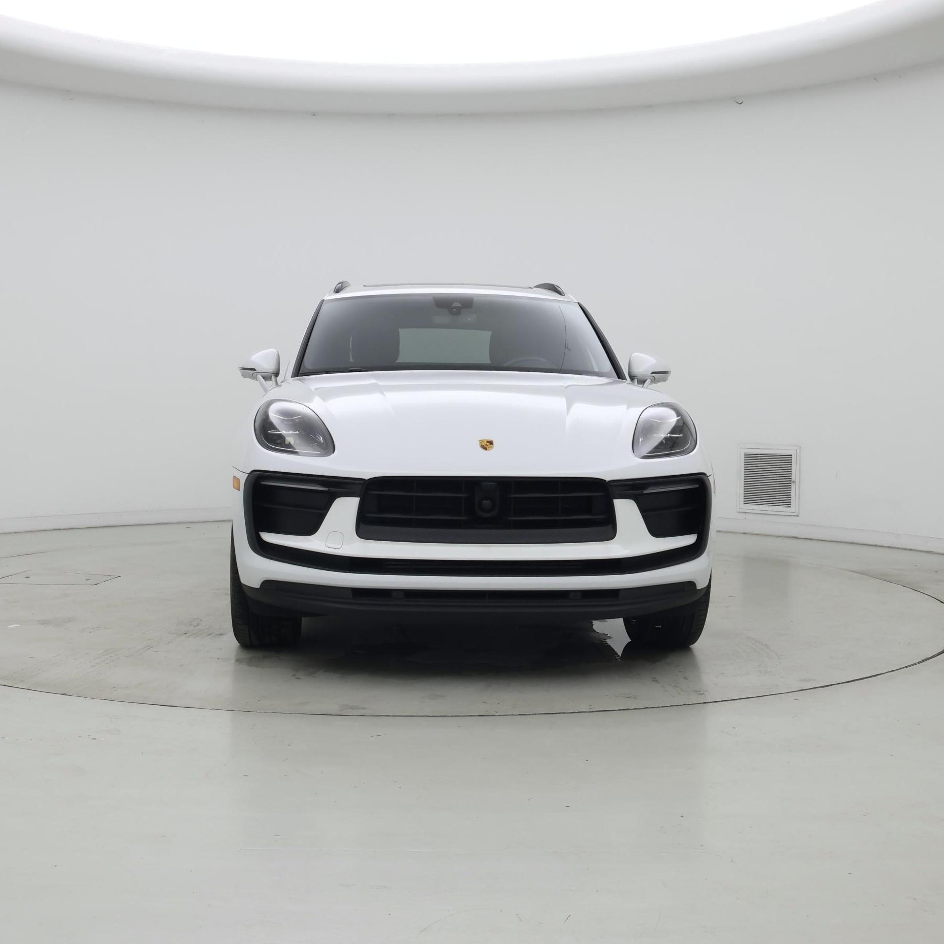 Thumbnail: 2022 Porsche Macan - 5