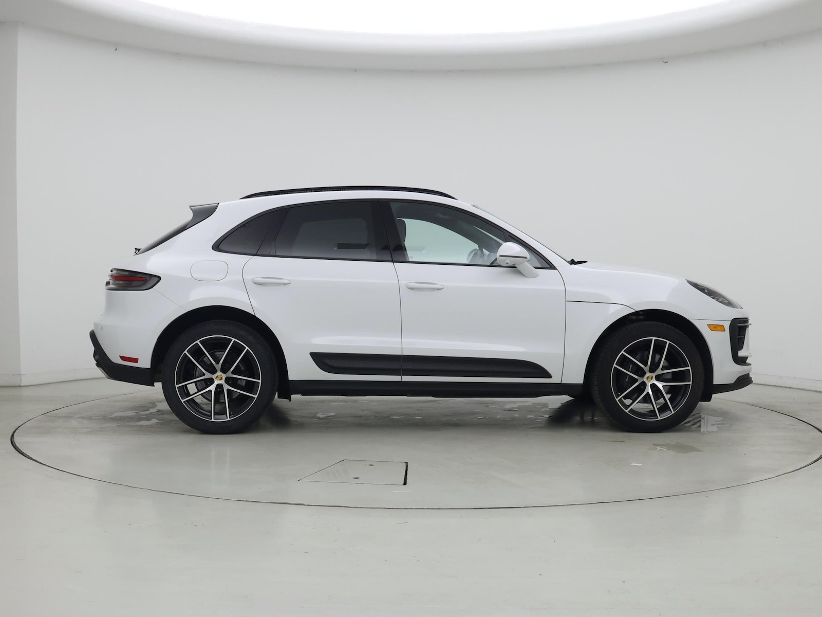 2022 Porsche Macan Base - Photo 8