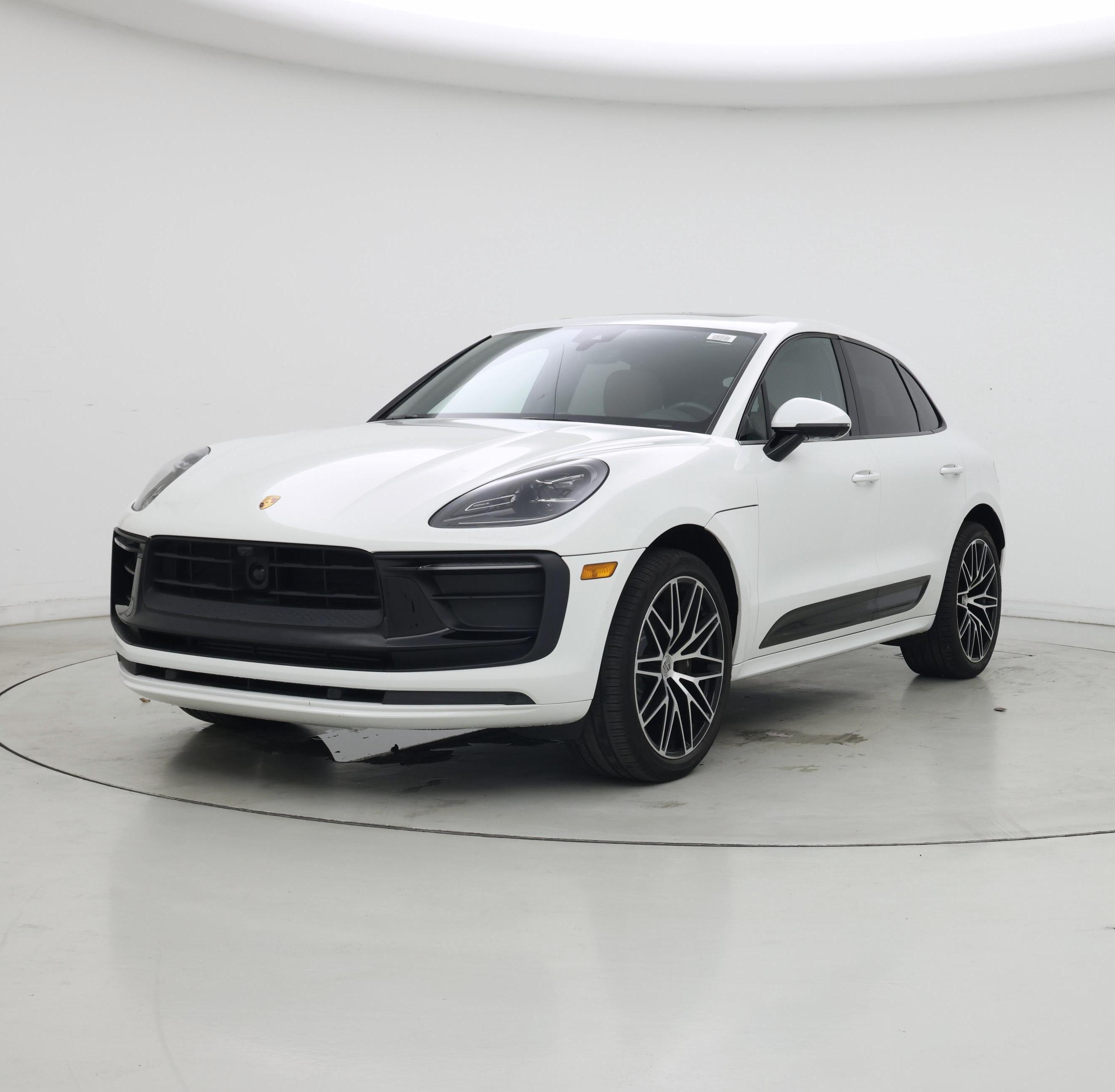 Thumbnail: 2023 Porsche Macan - 4