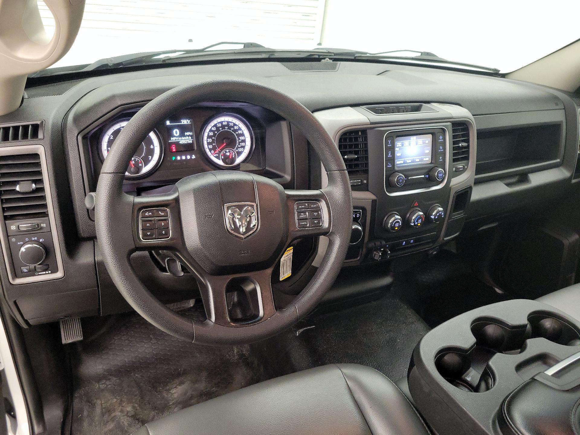 Thumbnail: 2023 RAM 1500 Classic - 9