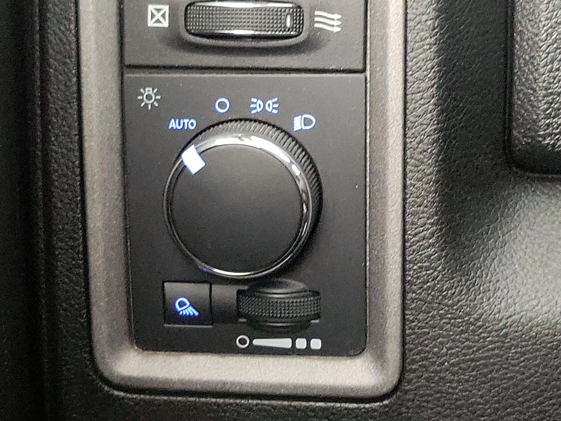 Thumbnail: 2023 RAM 1500 Classic - 13