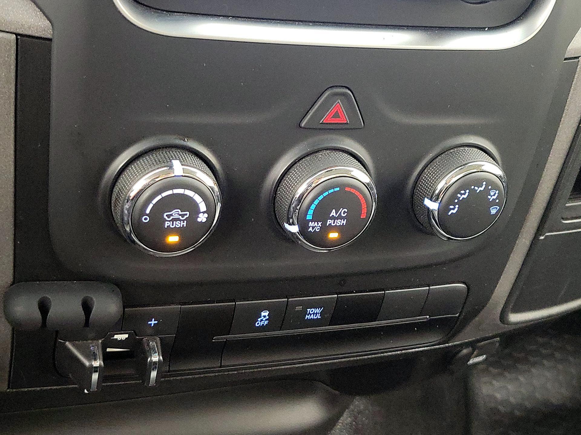 Thumbnail: 2023 RAM 1500 Classic - 16