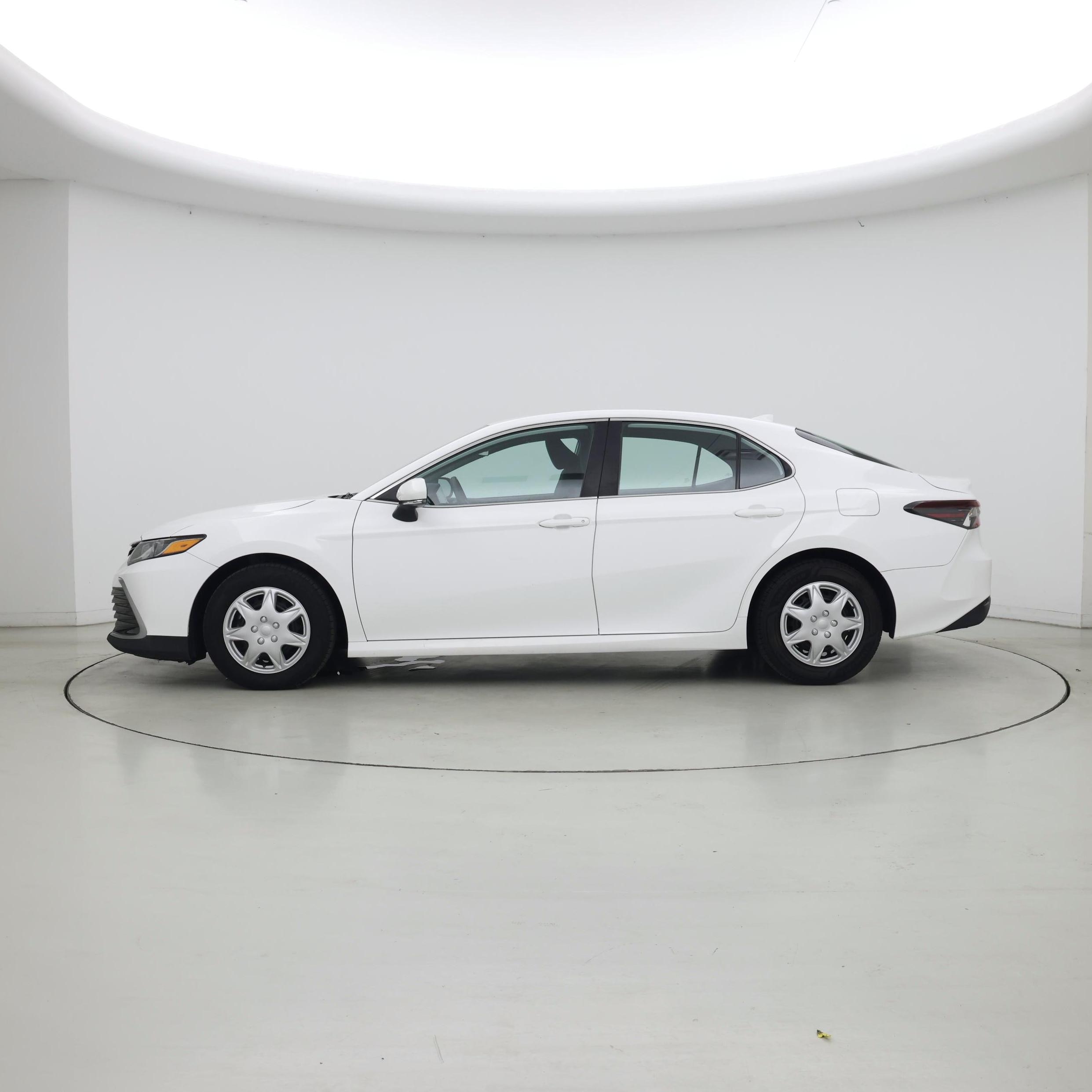 Thumbnail: 2022 Toyota Camry - 3