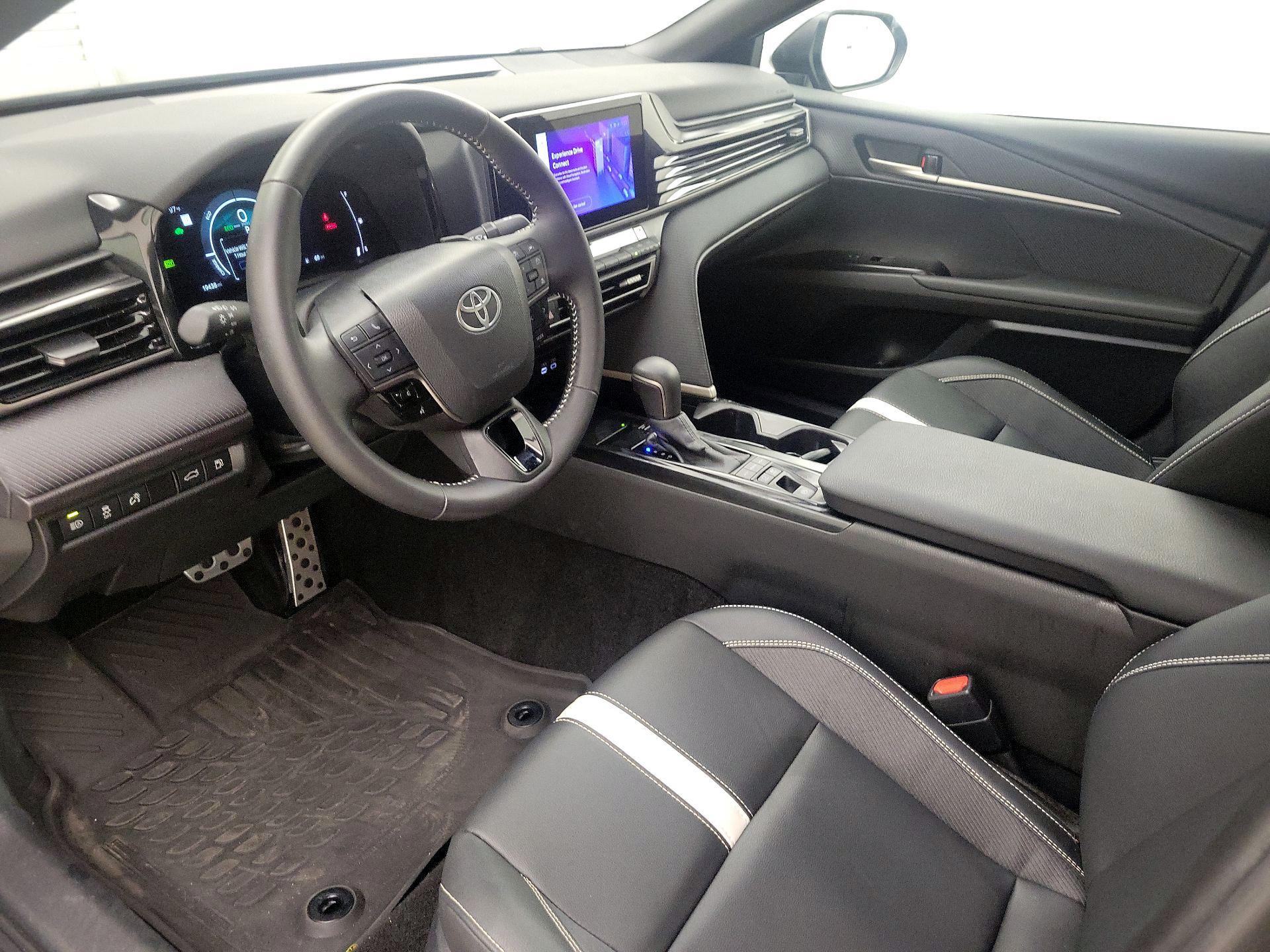 Thumbnail: 2025 Toyota Camry - 11
