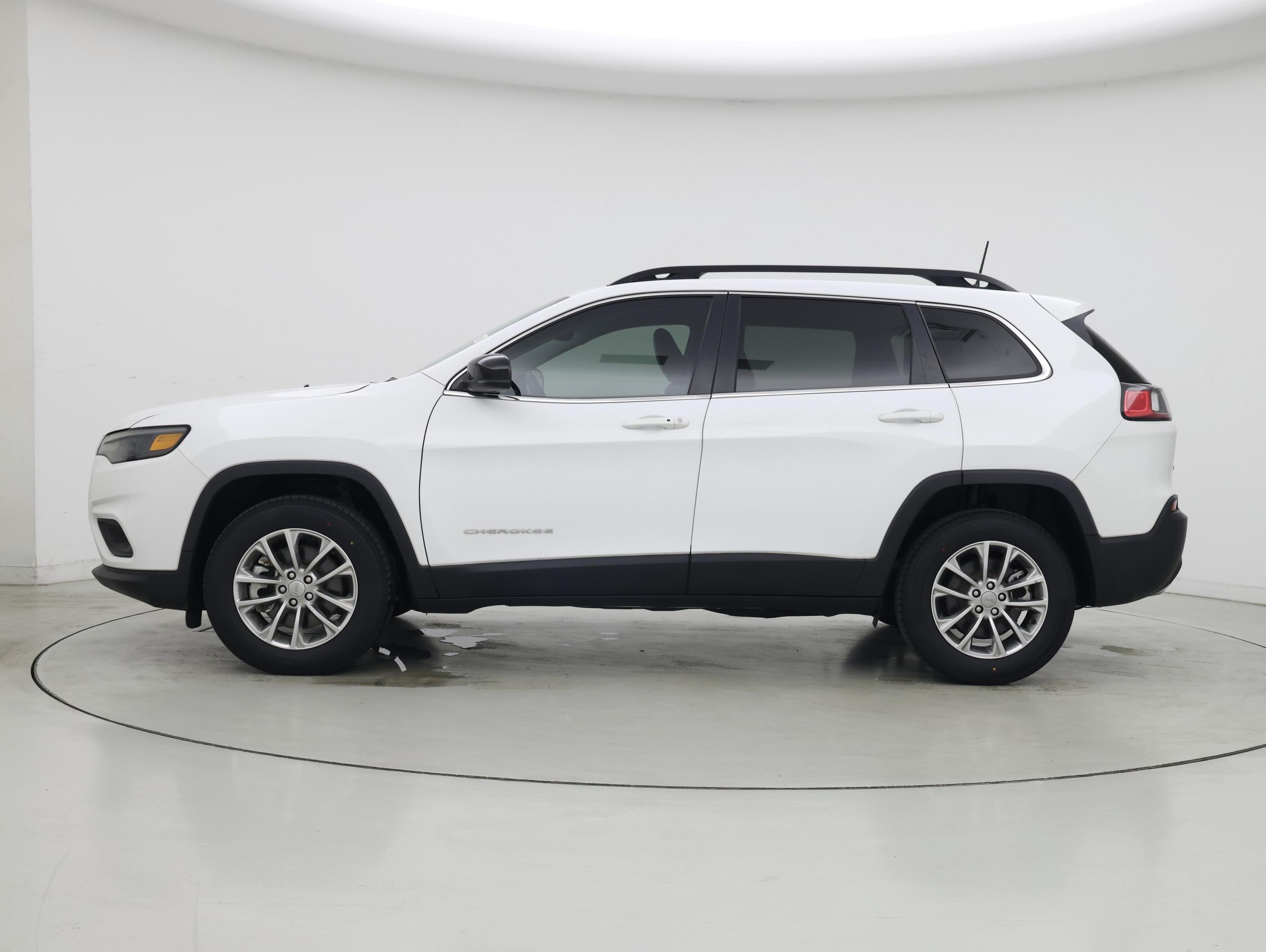 Thumbnail: 2022 Jeep Cherokee - 3