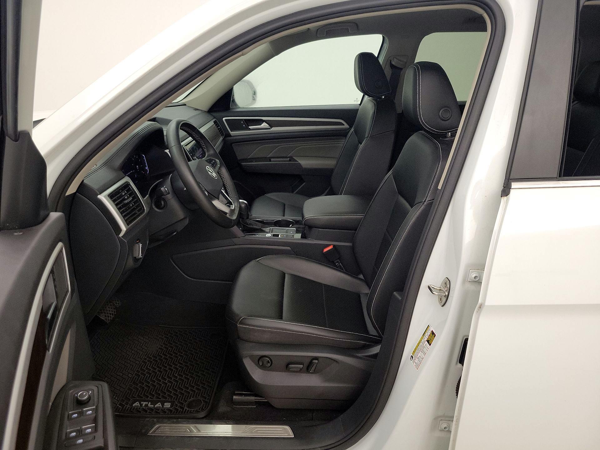 Thumbnail: 2022 Volkswagen Atlas - 11