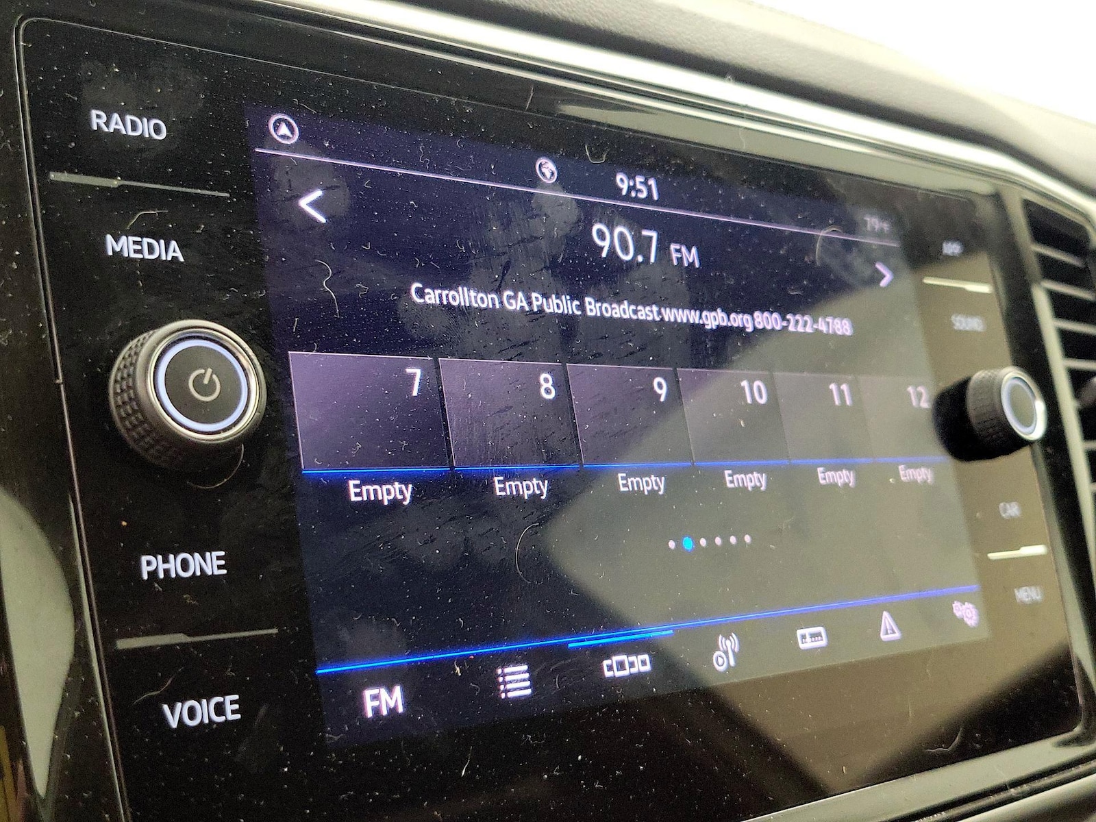 2022 Volkswagen Atlas SE w/Tech - Photo 16