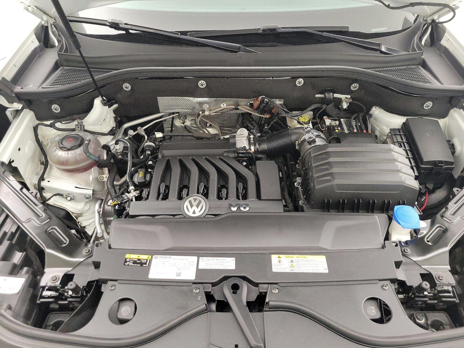 2022 Volkswagen Atlas SE w/Tech - Photo 25