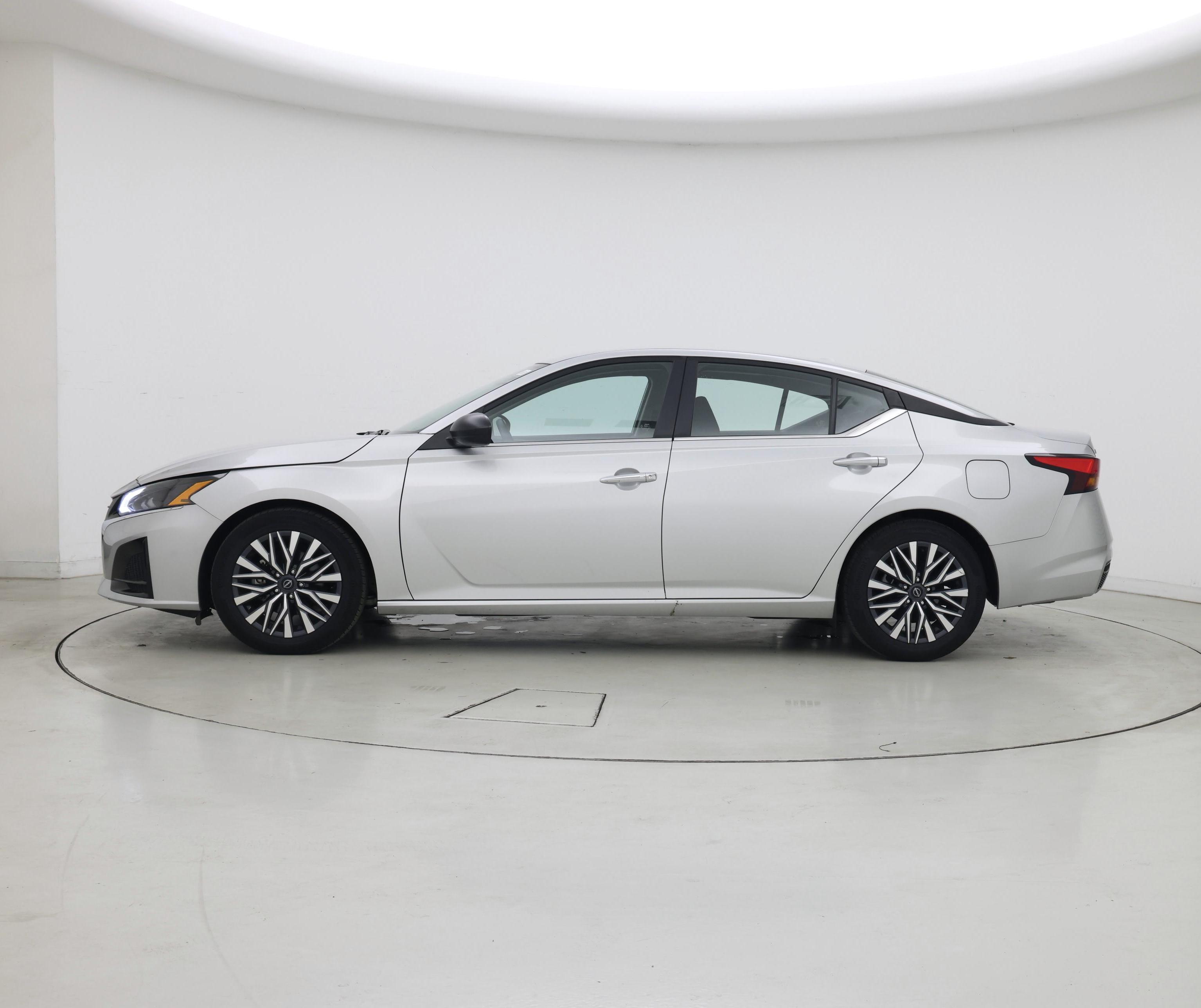 Thumbnail: 2025 Nissan Altima - 3