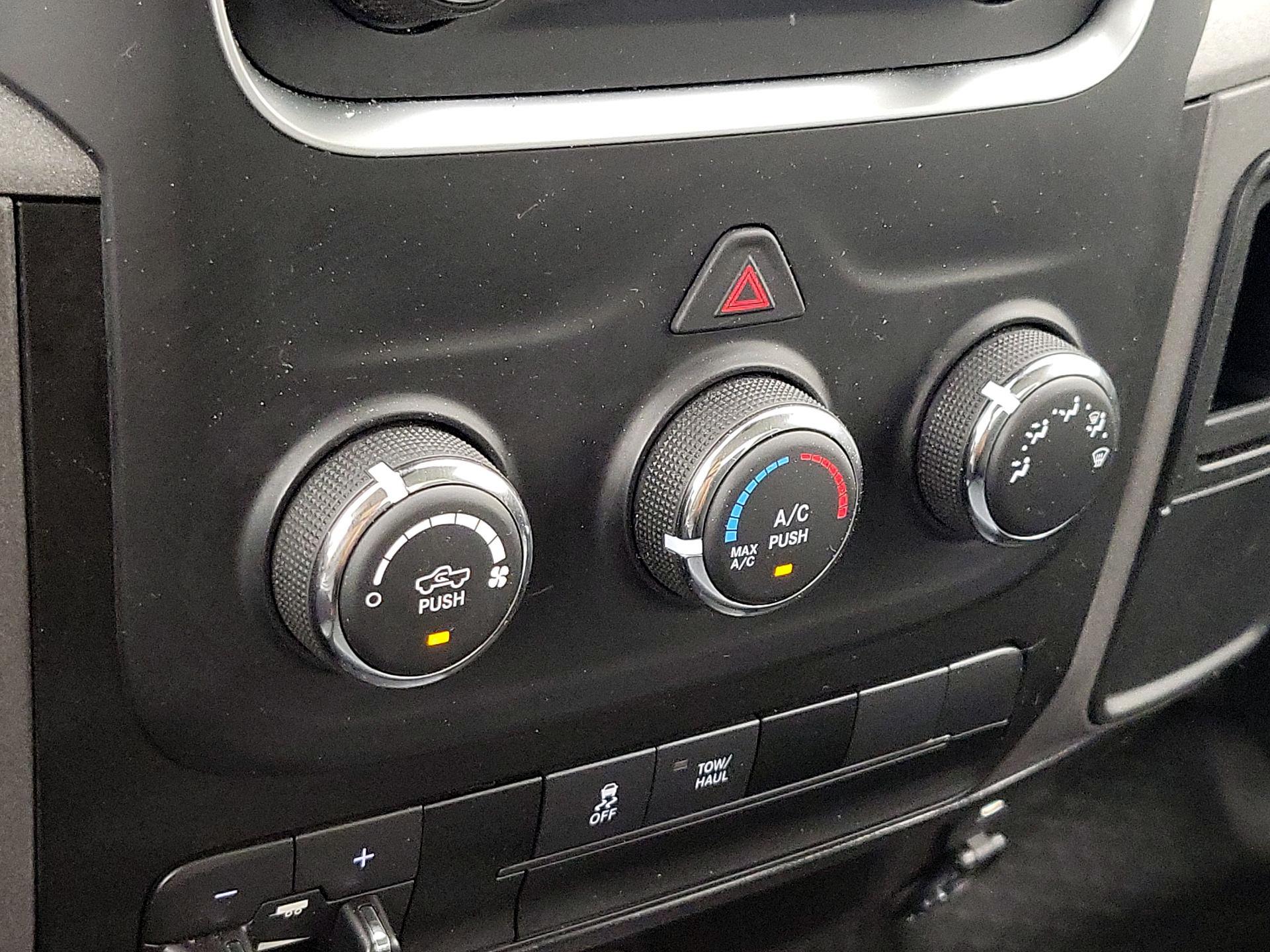 Thumbnail: 2023 RAM 1500 Classic - 16