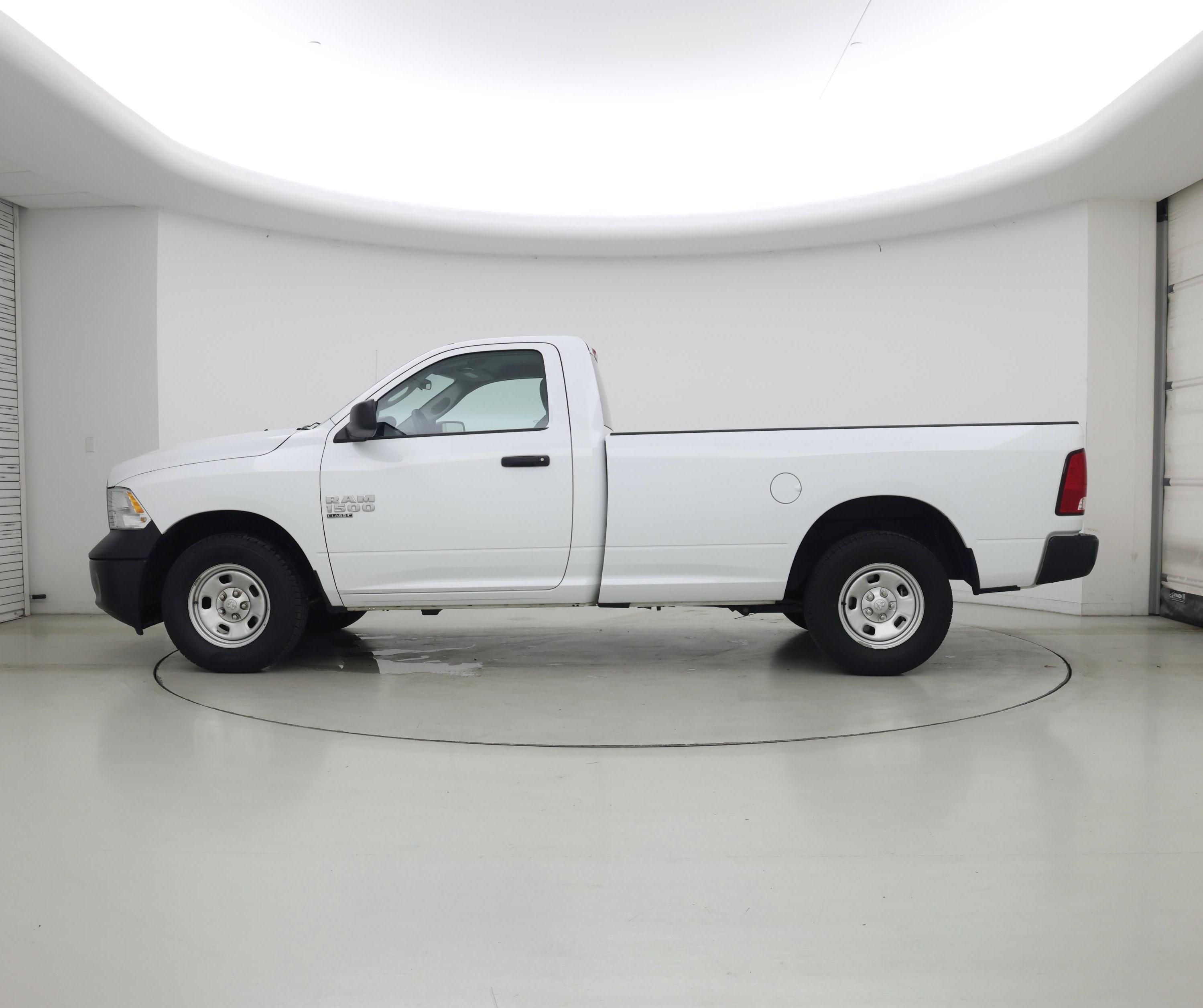 Thumbnail: 2023 RAM 1500 Classic - 3