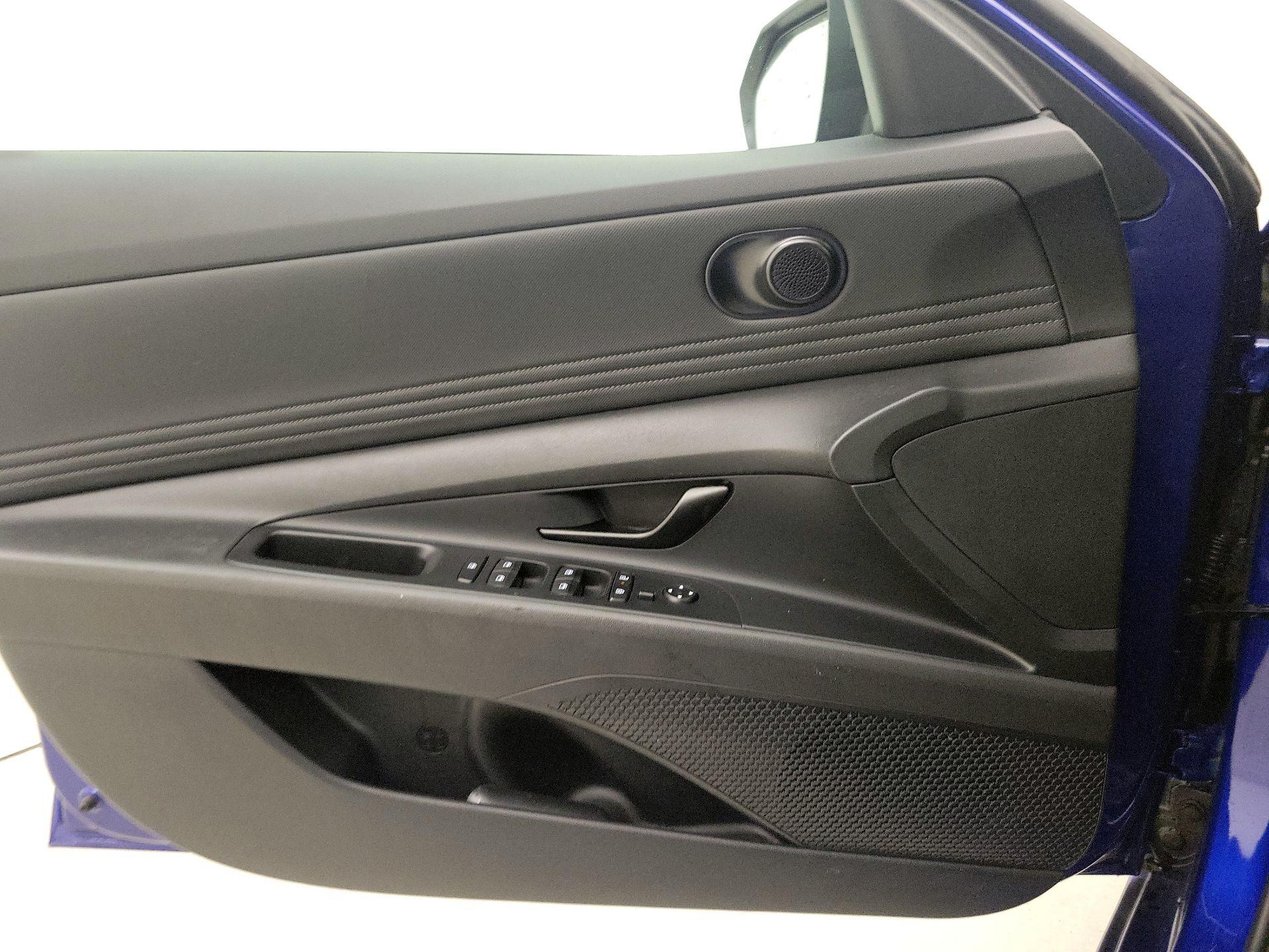 Thumbnail: 2025 Hyundai Elantra - 12