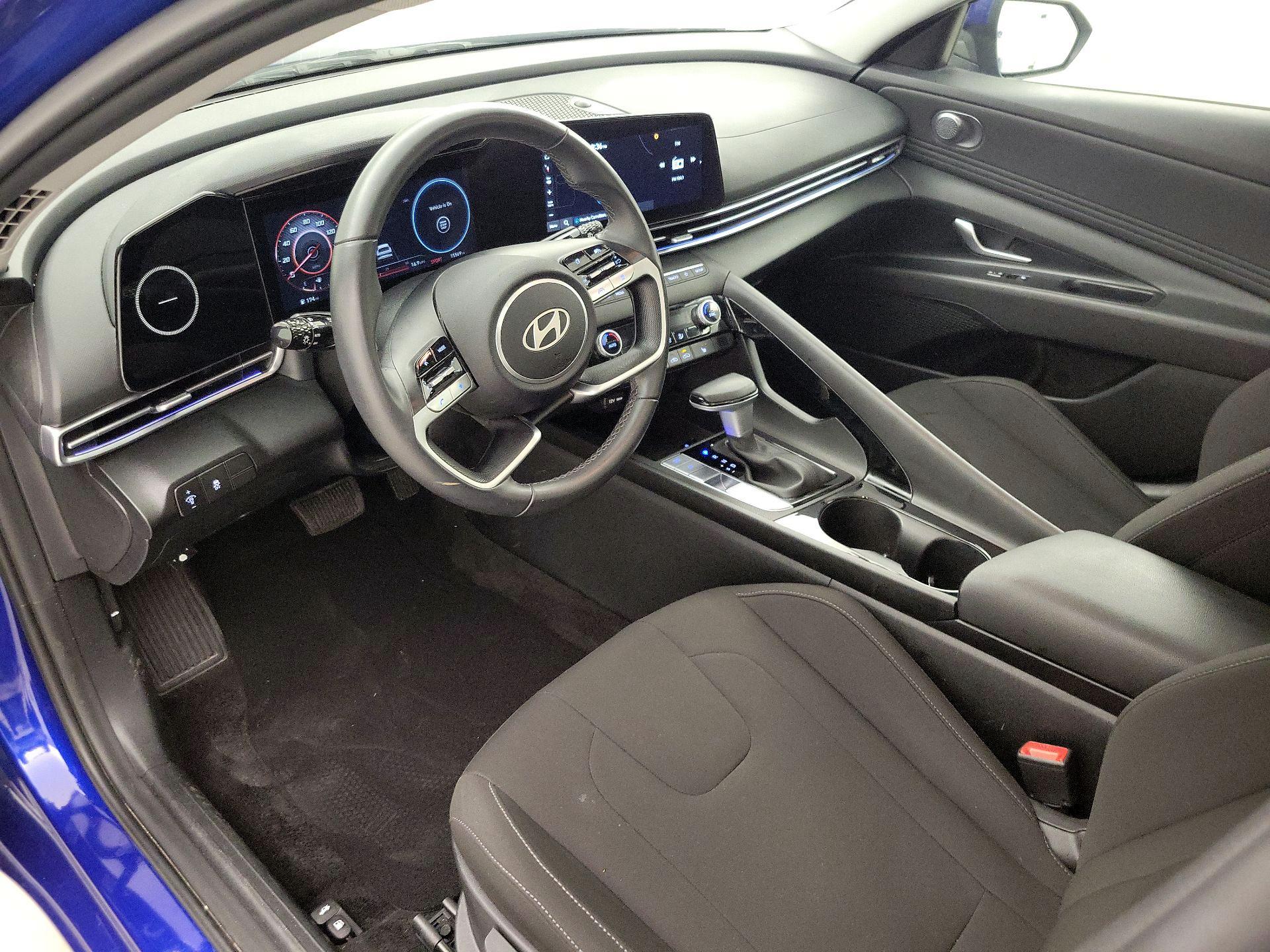 Thumbnail: 2025 Hyundai Elantra - 11