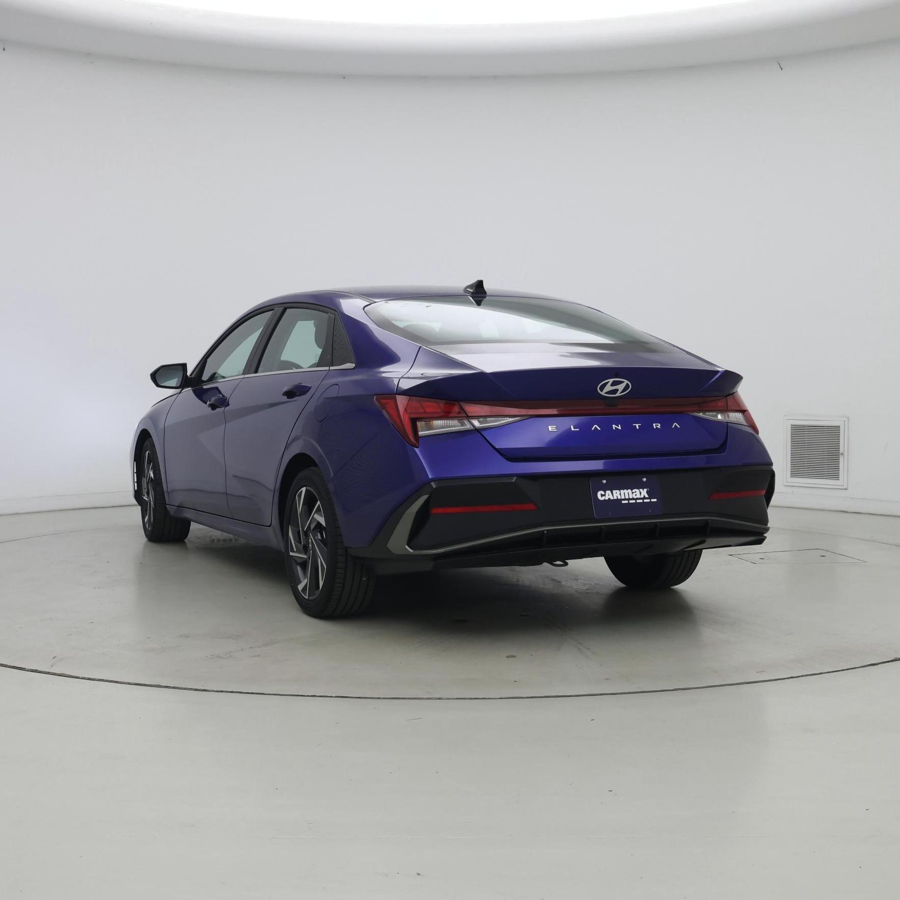 Thumbnail: 2025 Hyundai Elantra - 2