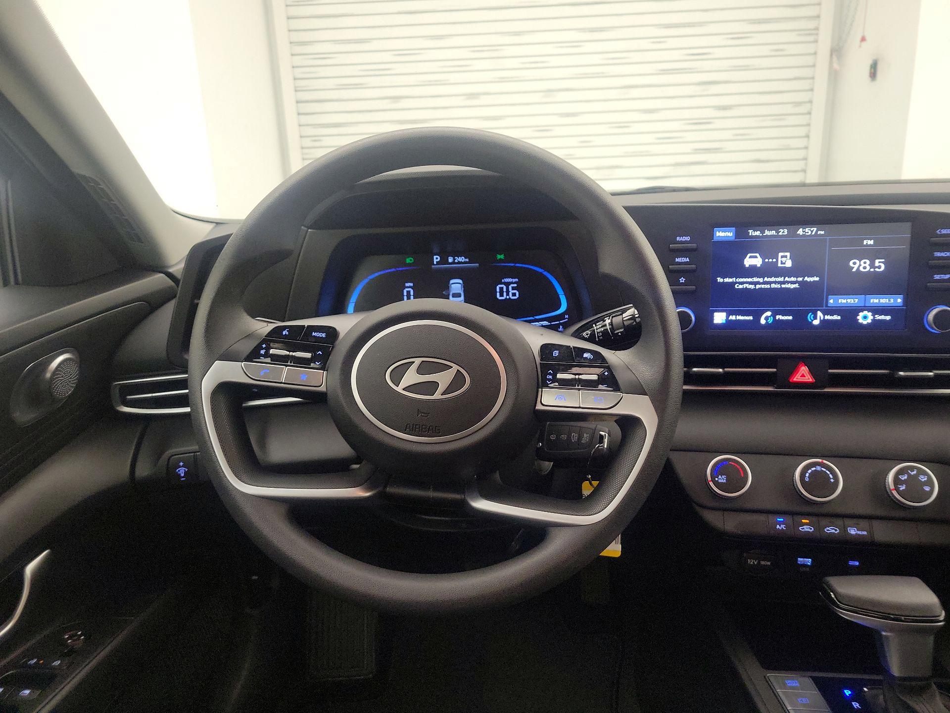Thumbnail: 2025 Hyundai Elantra - 10