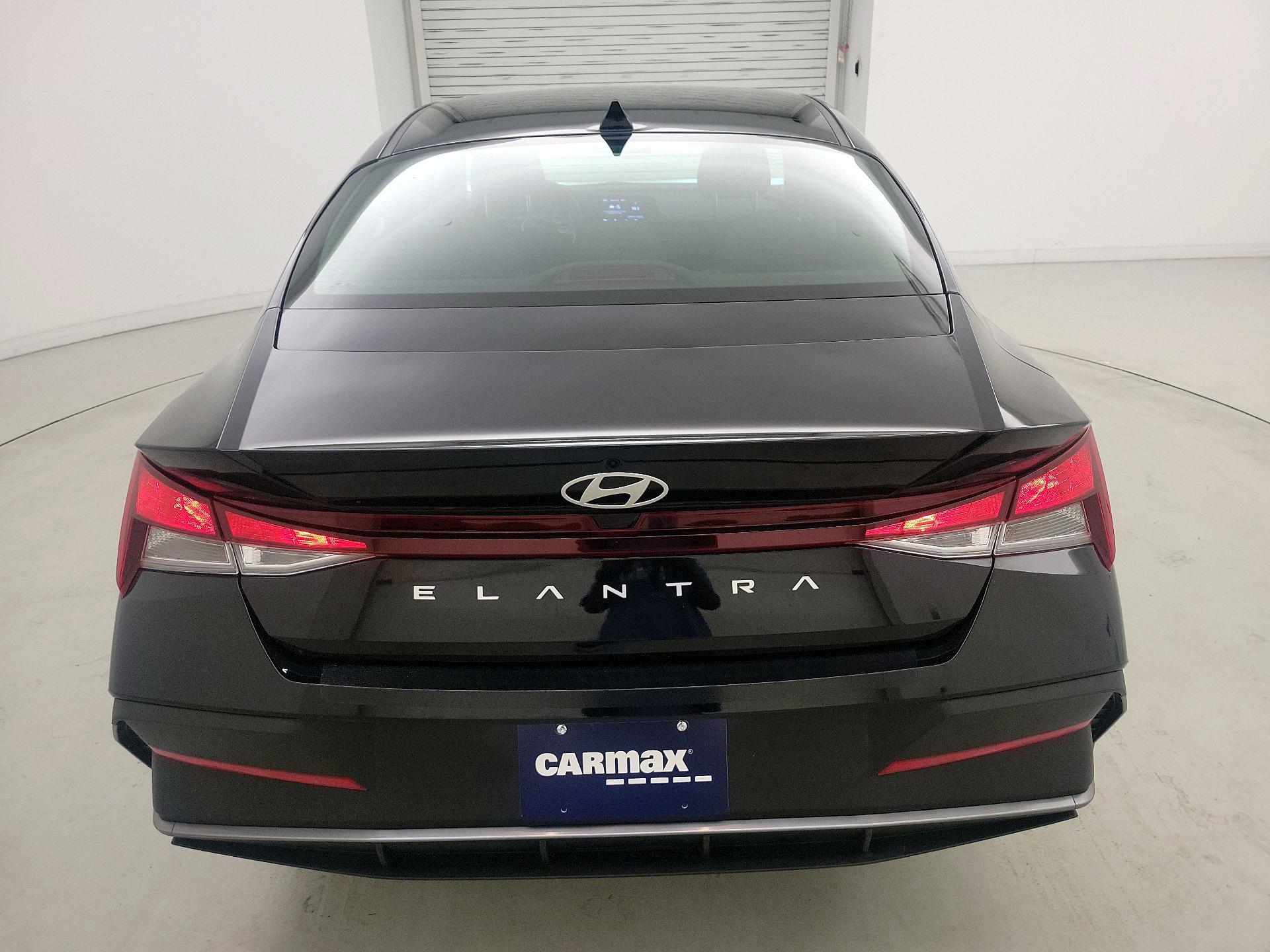 Thumbnail: 2025 Hyundai Elantra - 20