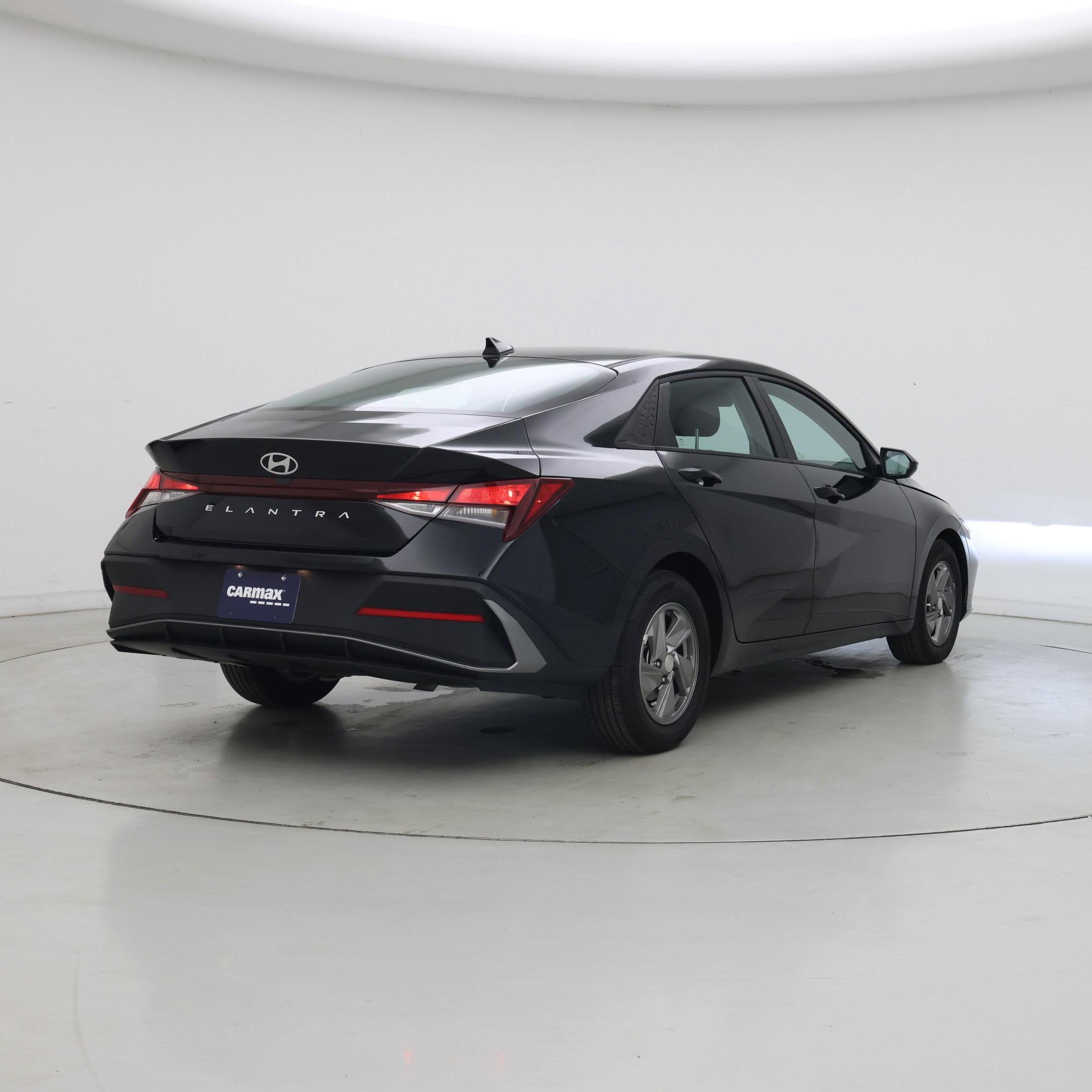 Thumbnail: 2025 Hyundai Elantra - 8