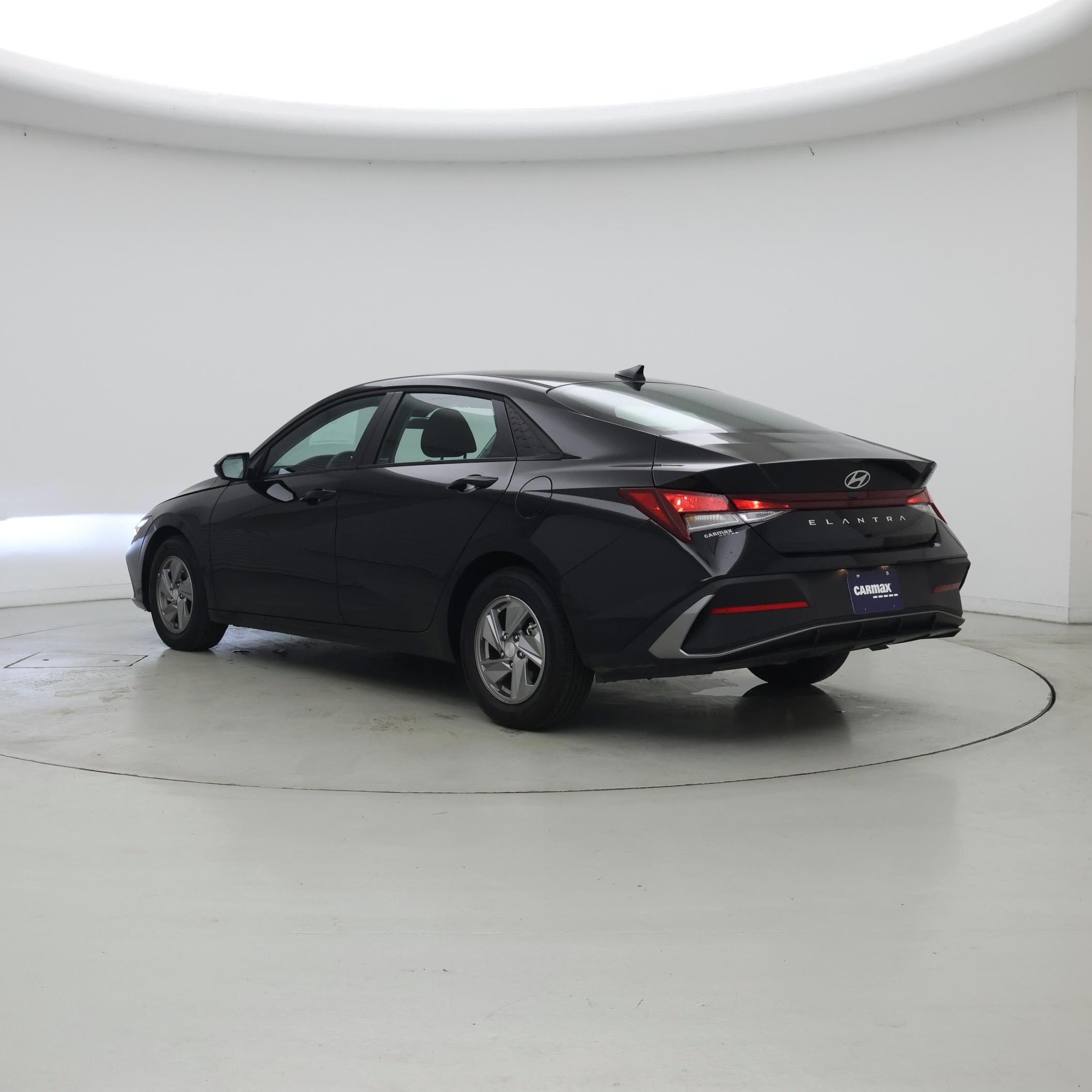 Thumbnail: 2025 Hyundai Elantra - 2
