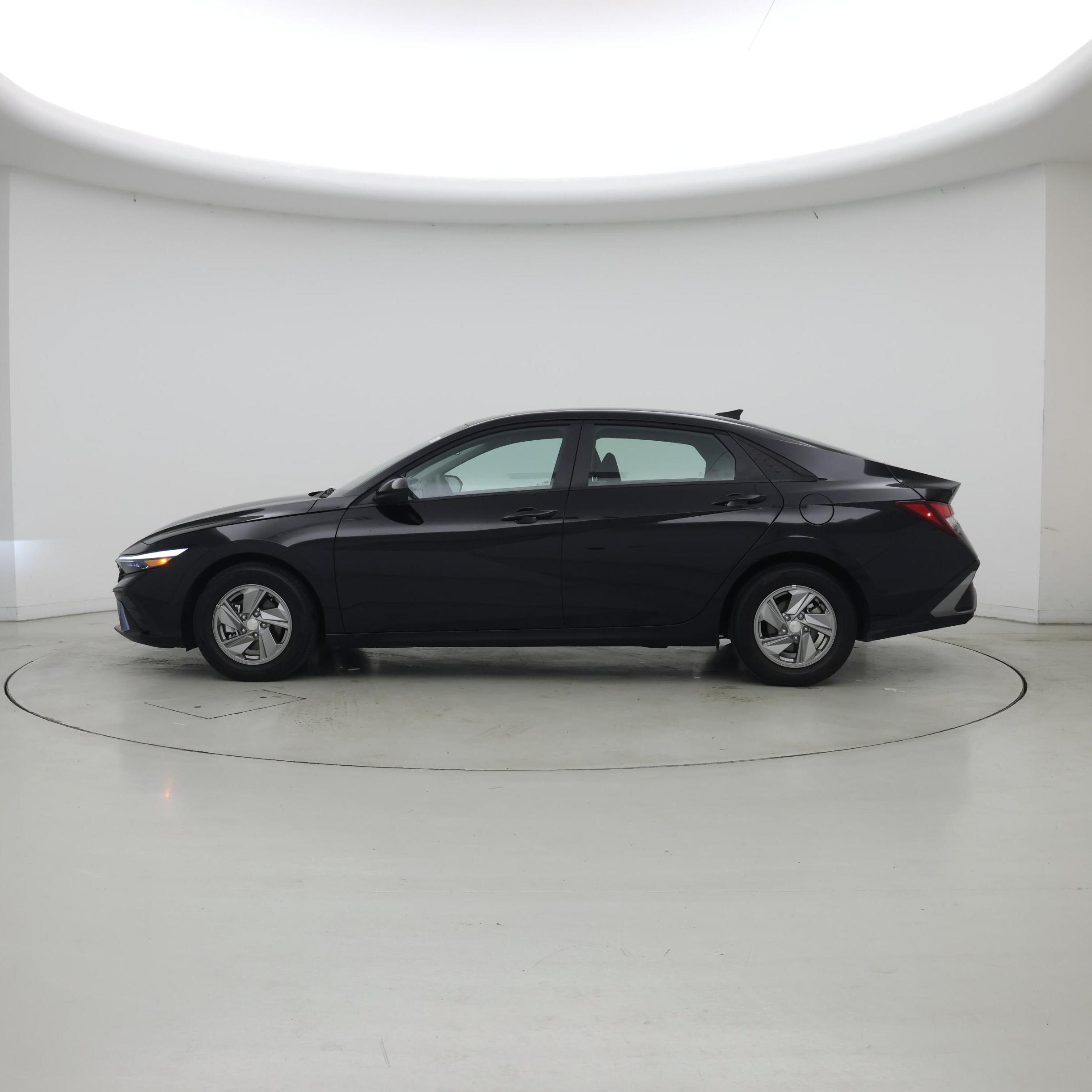 Thumbnail: 2025 Hyundai Elantra - 3