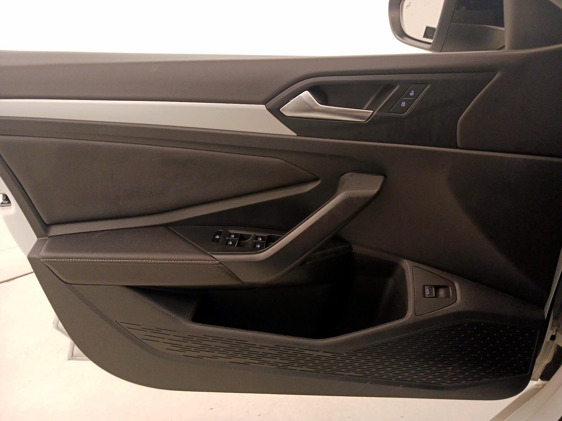 Thumbnail: 2025 Volkswagen Jetta - 12