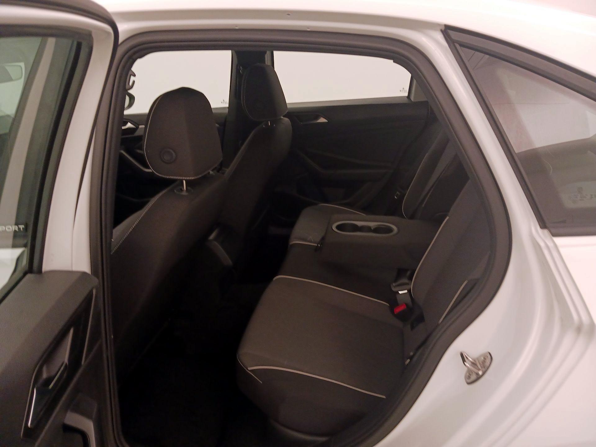 Thumbnail: 2025 Volkswagen Jetta - 19