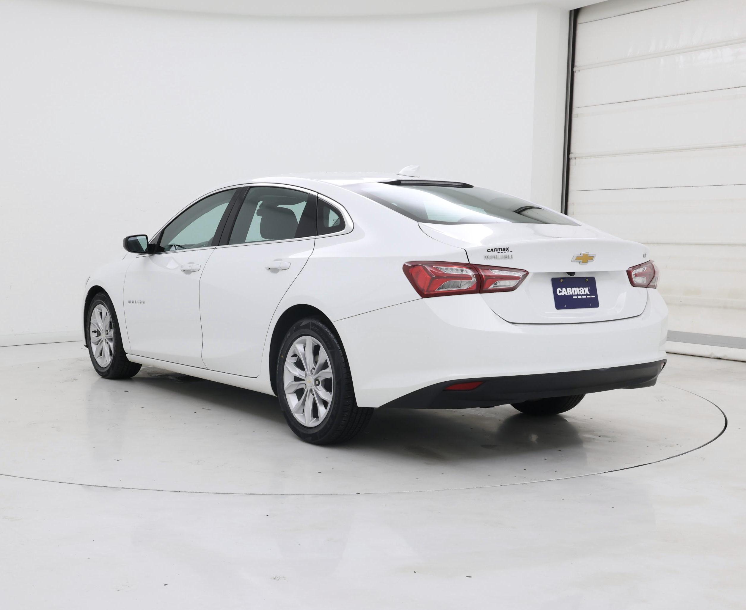 Thumbnail: 2022 Chevrolet Malibu - 2