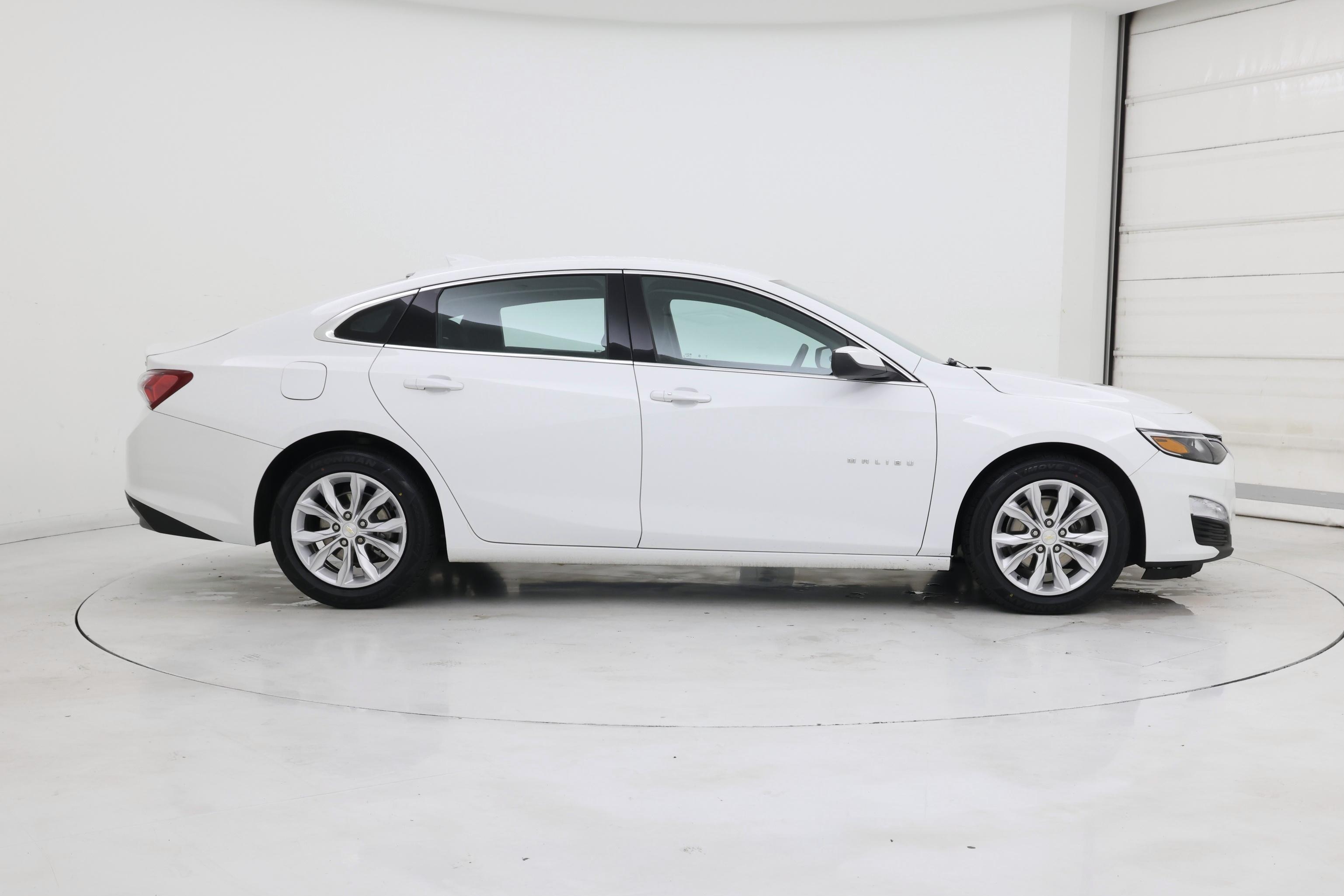 Thumbnail: 2022 Chevrolet Malibu - 7