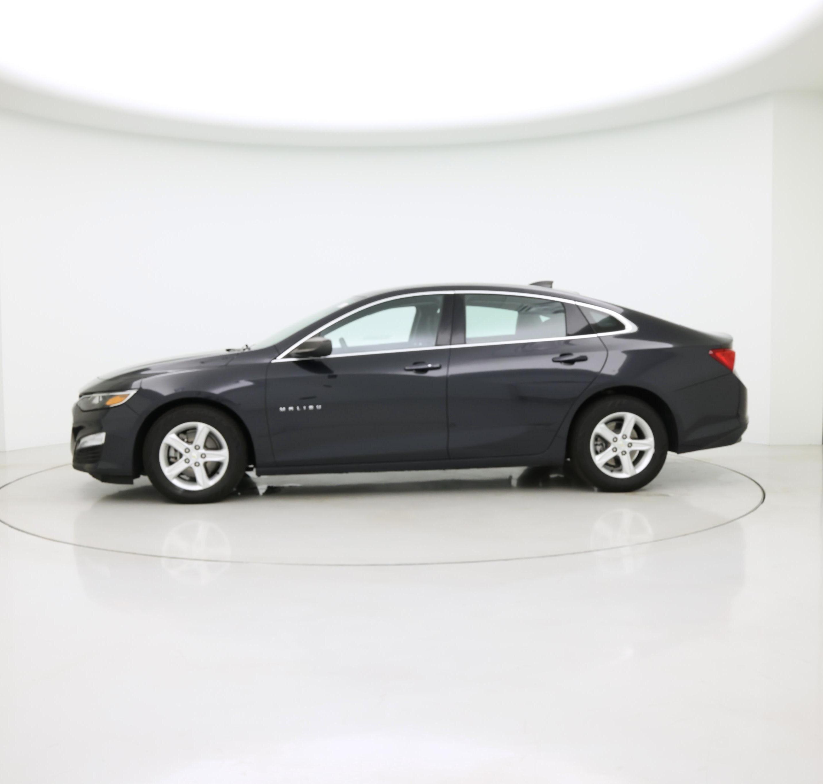 Thumbnail: 2023 Chevrolet Malibu - 3