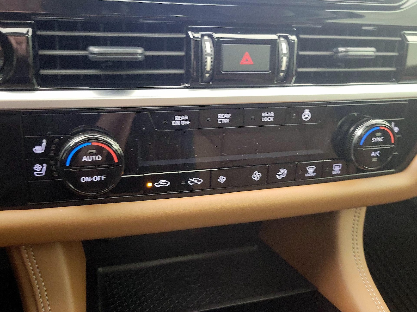 2025 Nissan Pathfinder Platinum - Photo 18