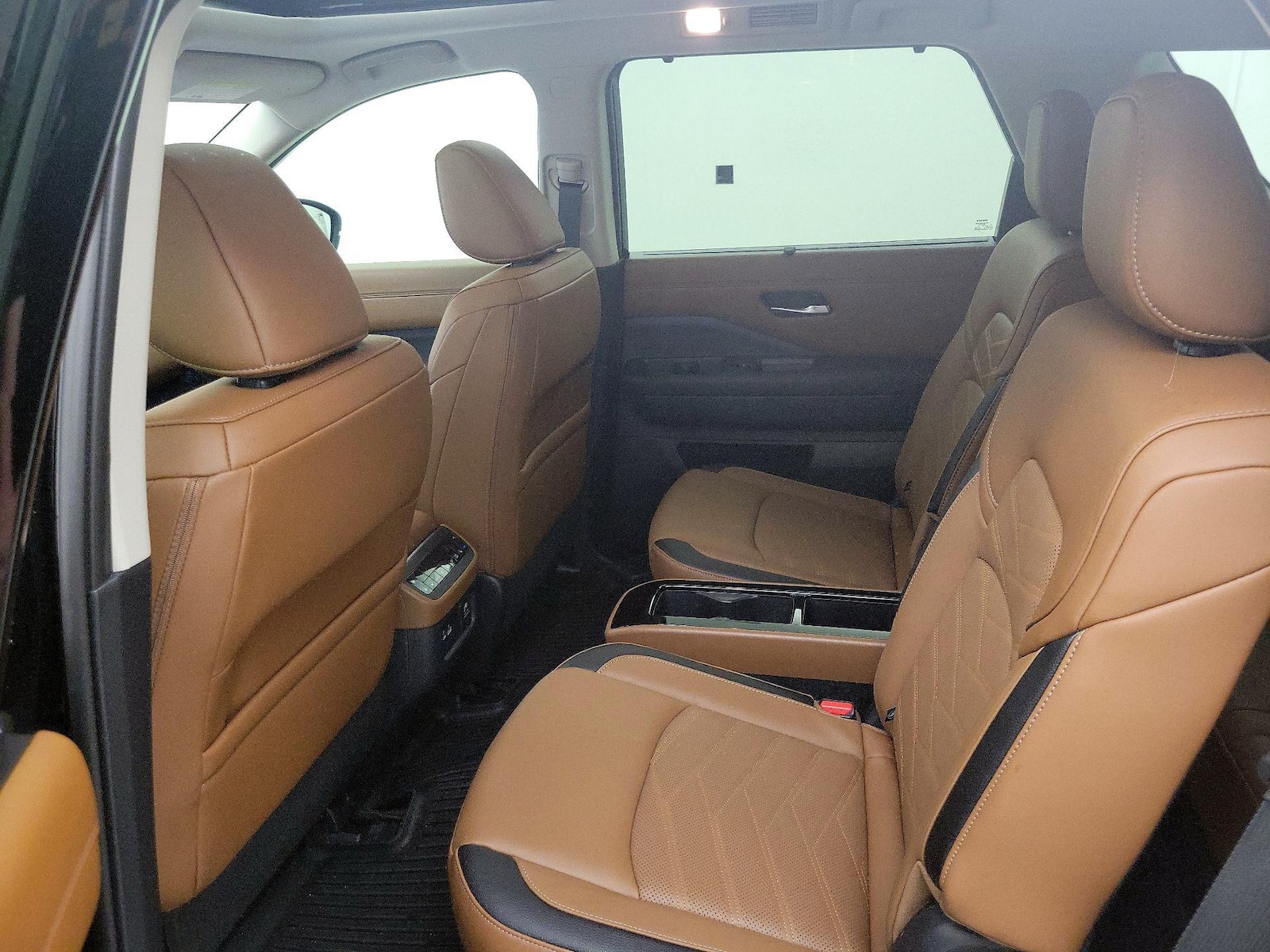 2025 Nissan Pathfinder Platinum - Photo 22