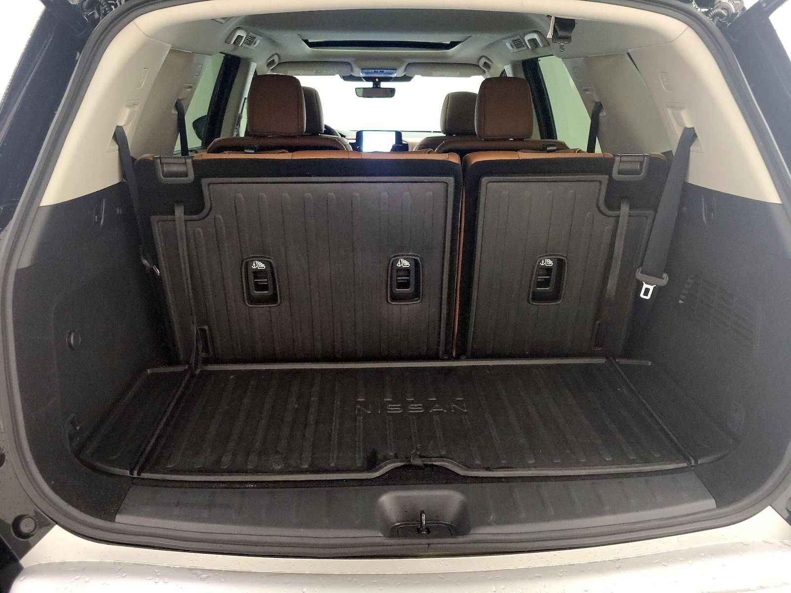 2025 Nissan Pathfinder Platinum - Photo 24