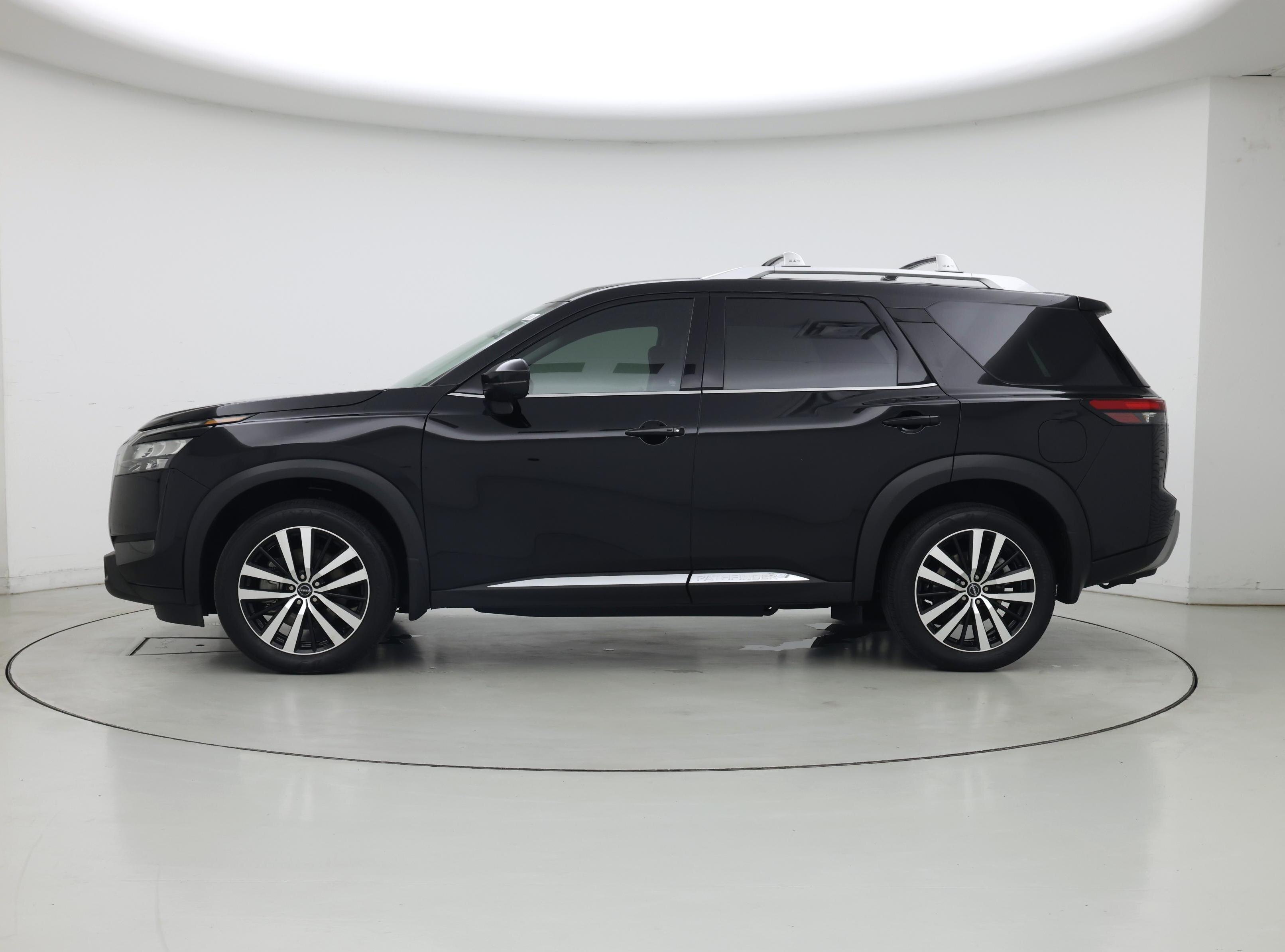 Thumbnail: 2025 Nissan Pathfinder - 3
