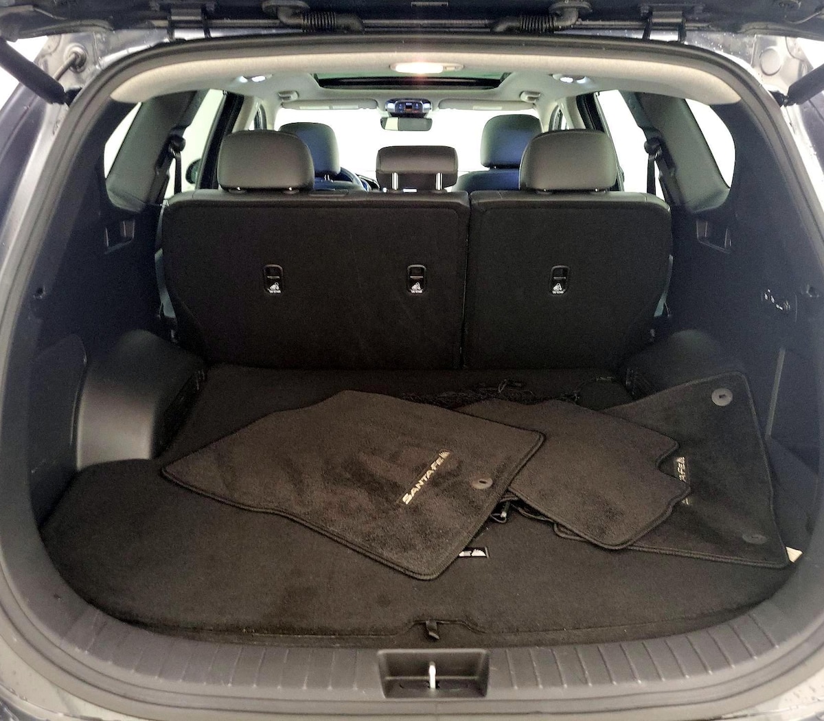 Trunk/Cargo (Seats Up)