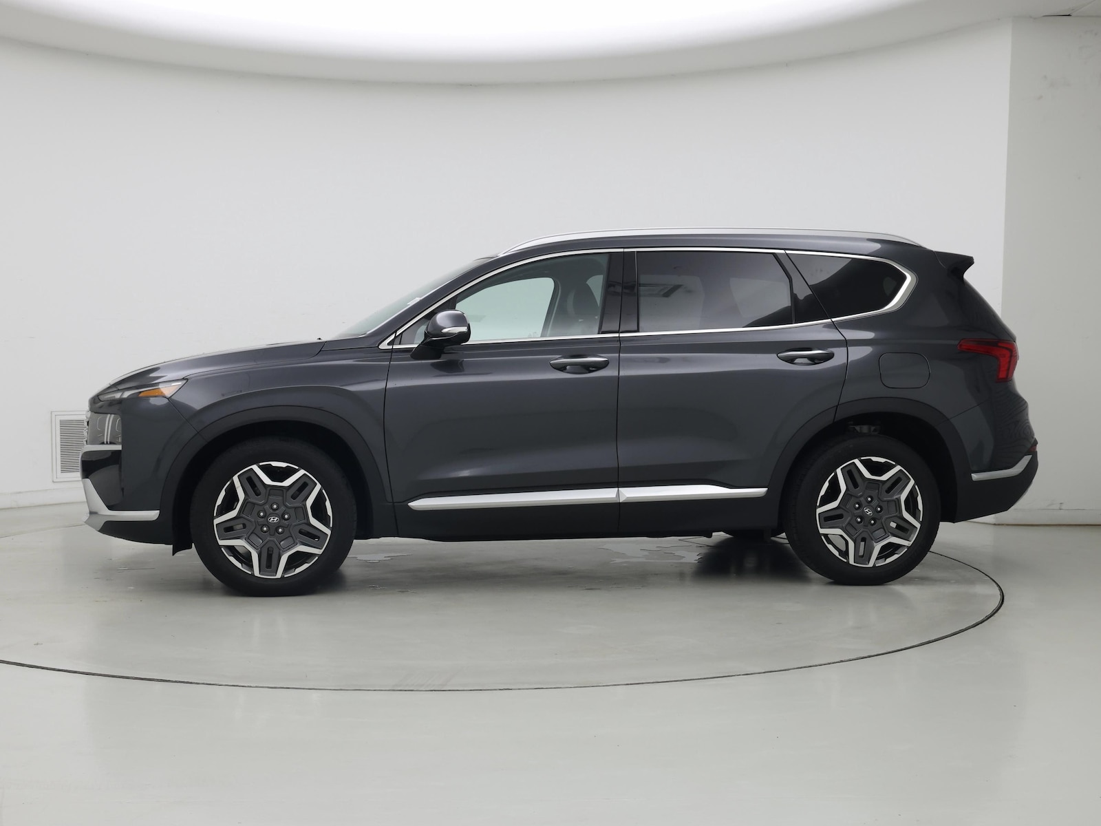2023 Hyundai Santa Fe Limited - Photo 4