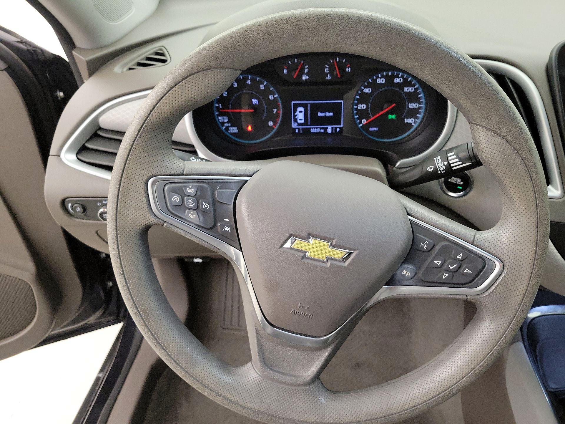 Thumbnail: 2023 Chevrolet Malibu - 10