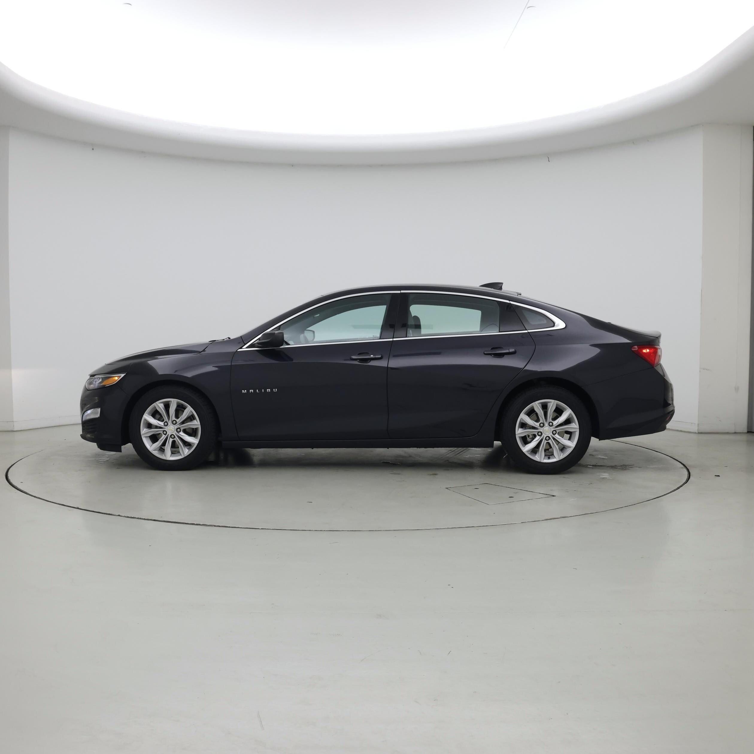 Thumbnail: 2023 Chevrolet Malibu - 3
