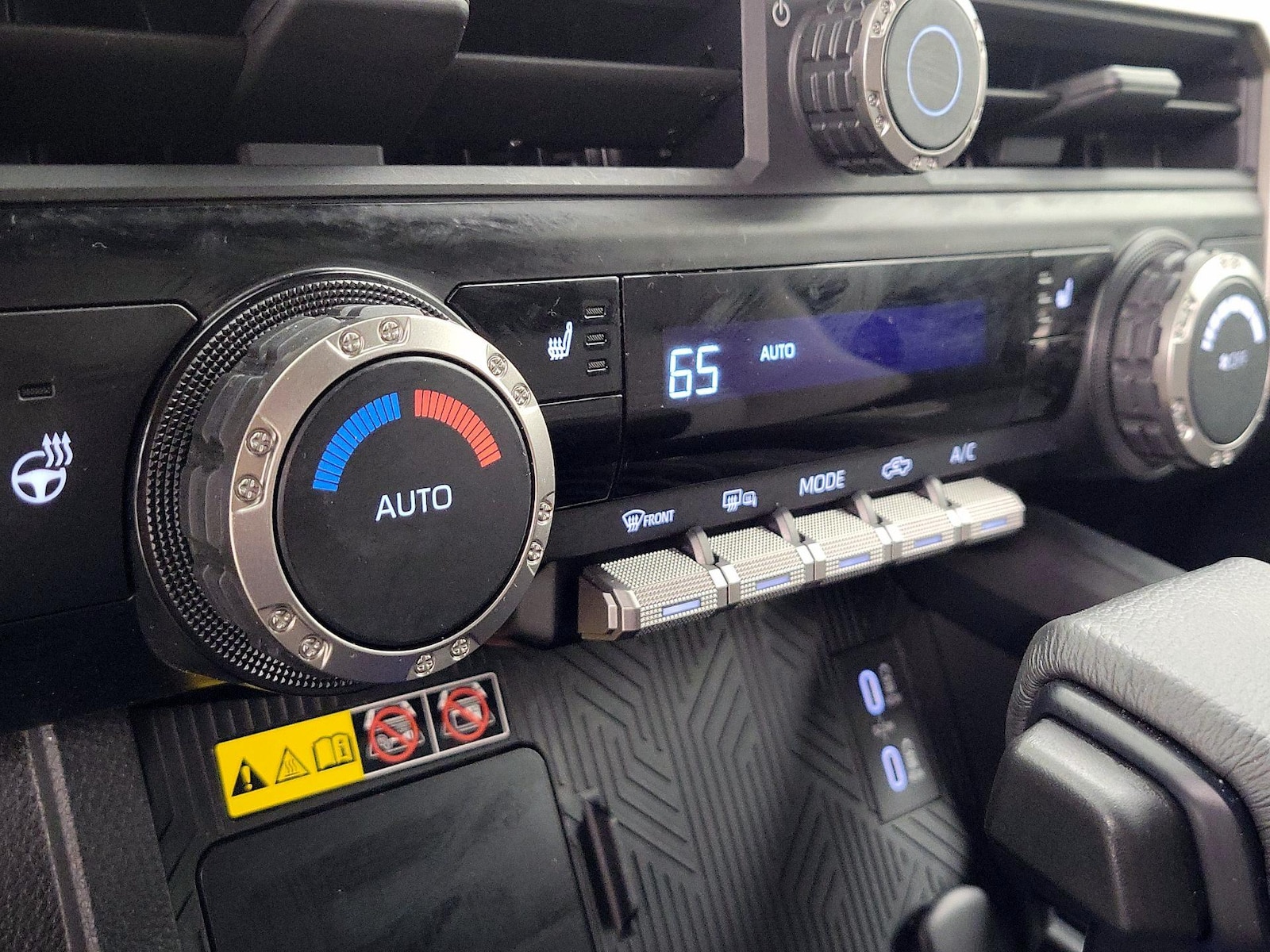 2024 Toyota Tacoma TRD Sport - Photo 17