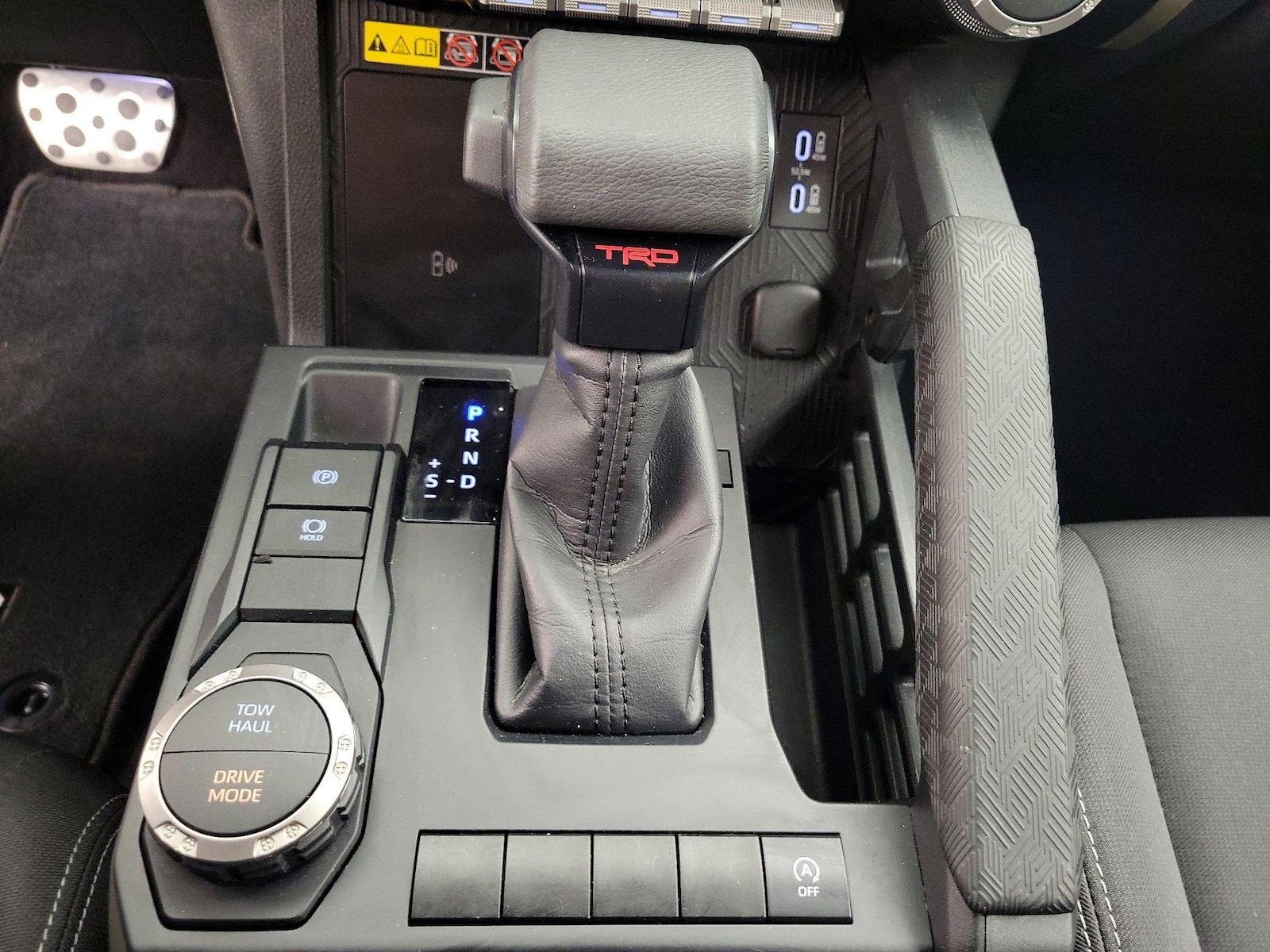 2024 Toyota Tacoma TRD Sport - Photo 18
