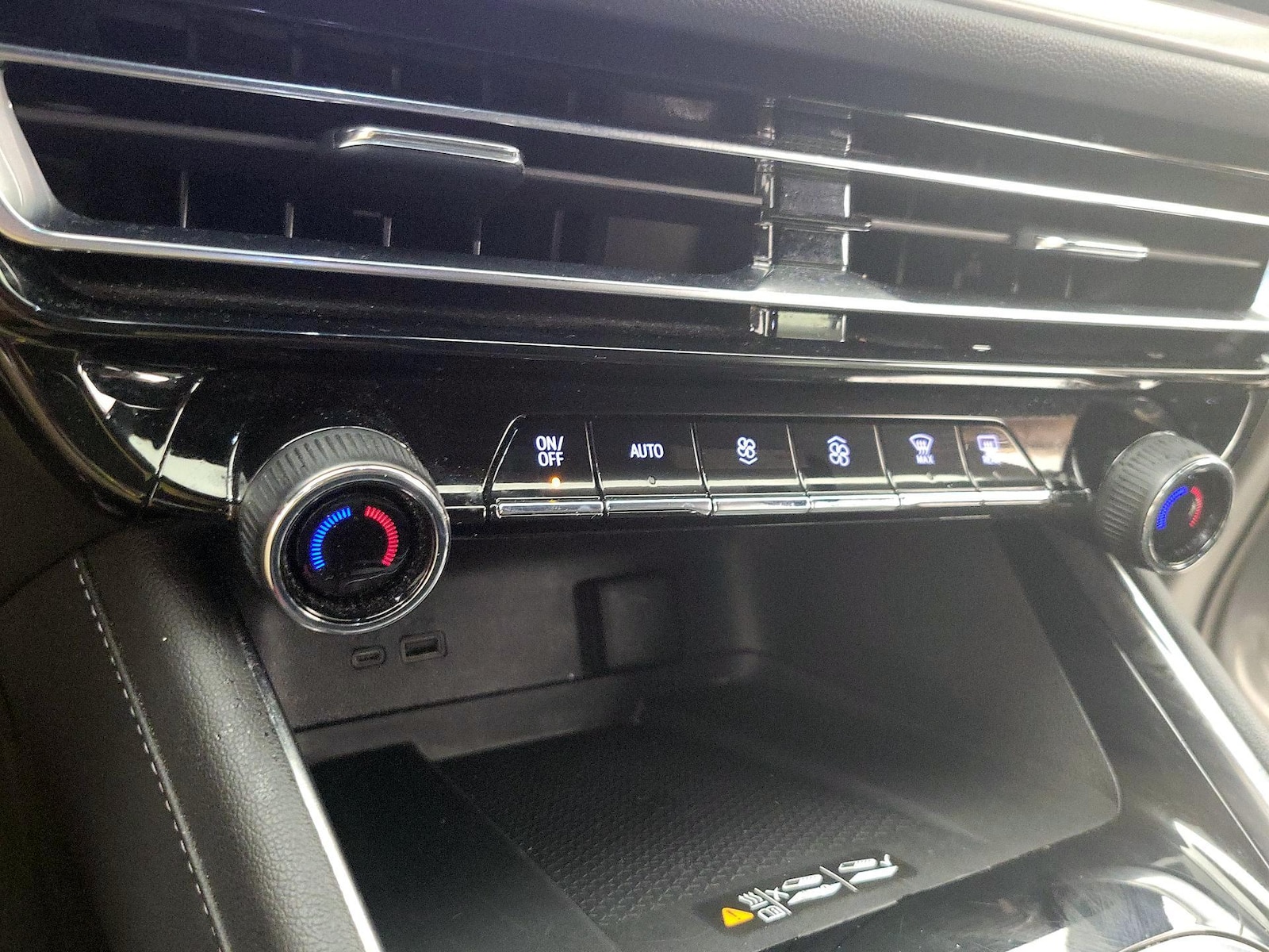 2024 Chevrolet Traverse 1LT - Photo 18
