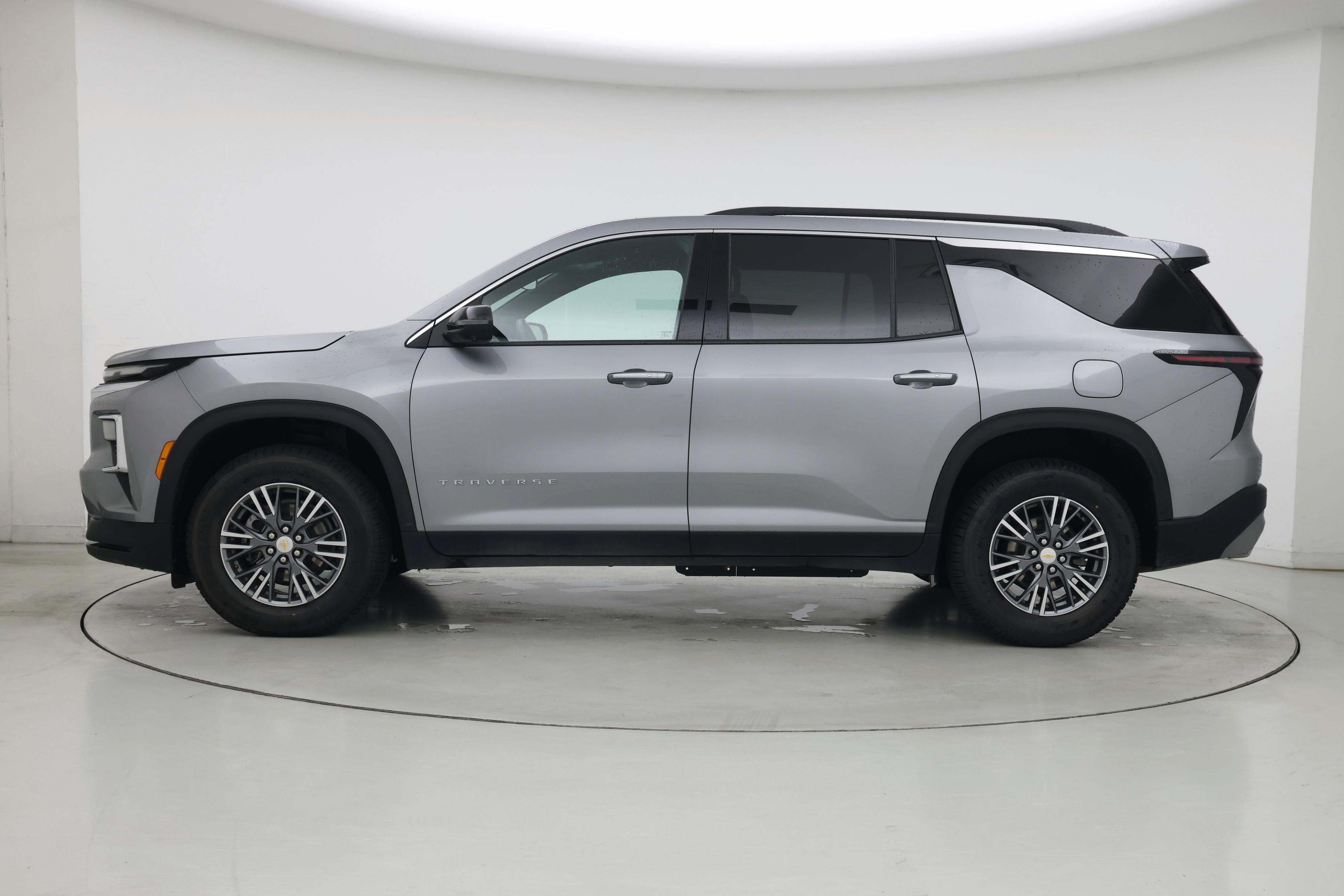 Thumbnail: 2024 Chevrolet Traverse - 3
