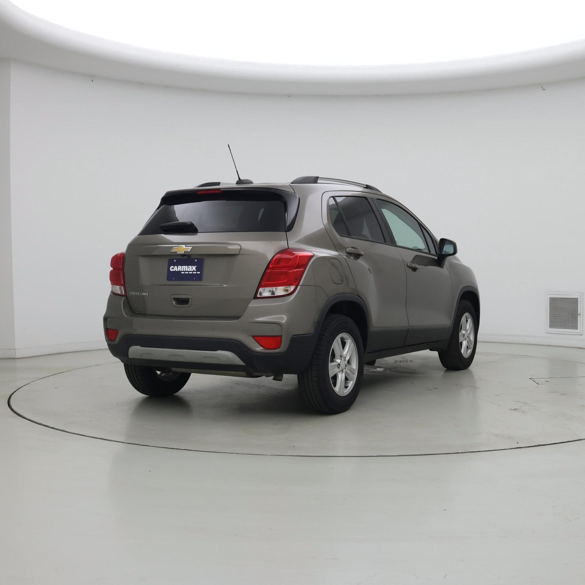Thumbnail: 2022 Chevrolet Trax - 8