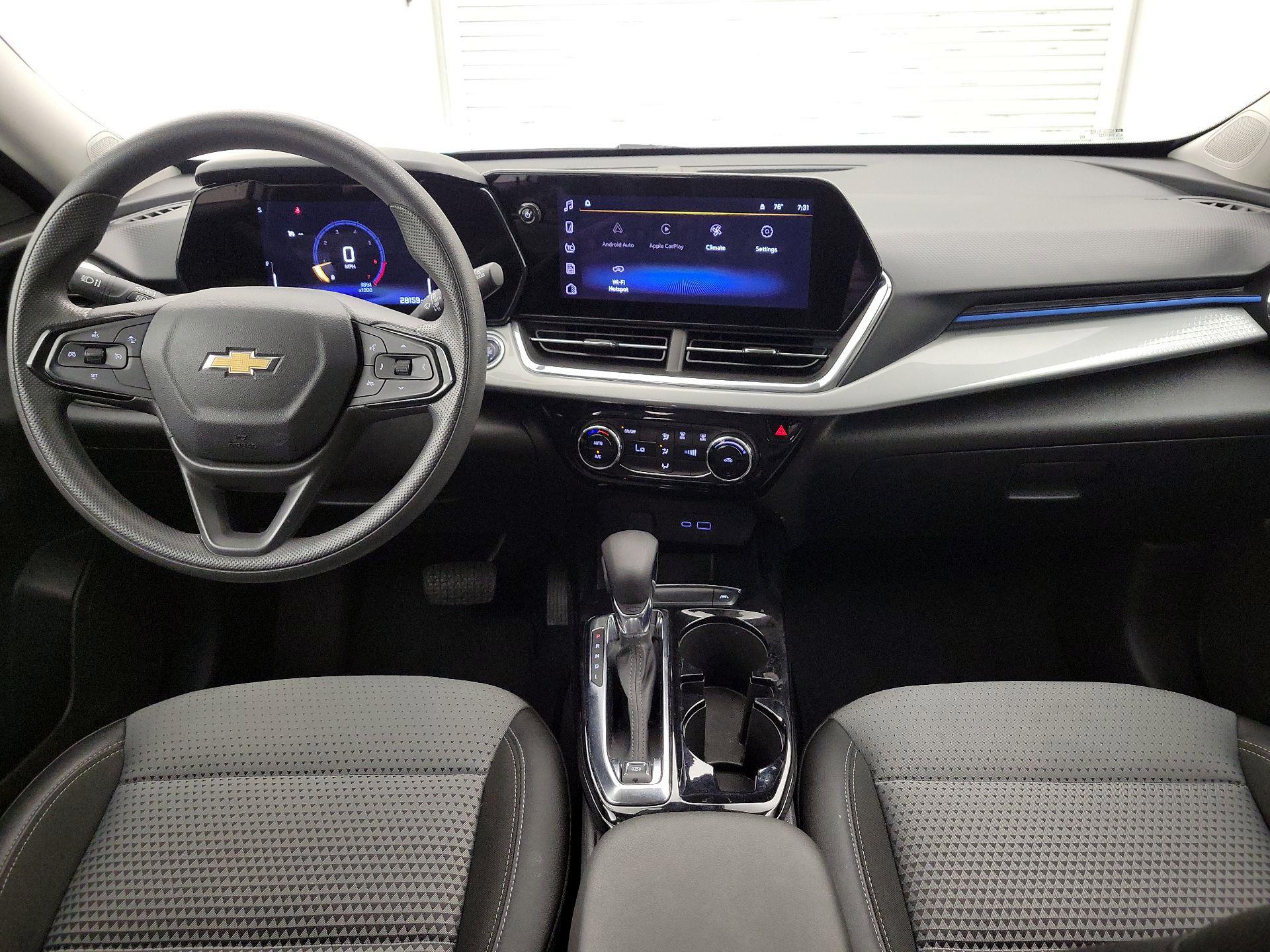 Thumbnail: 2025 Chevrolet Trax - 9